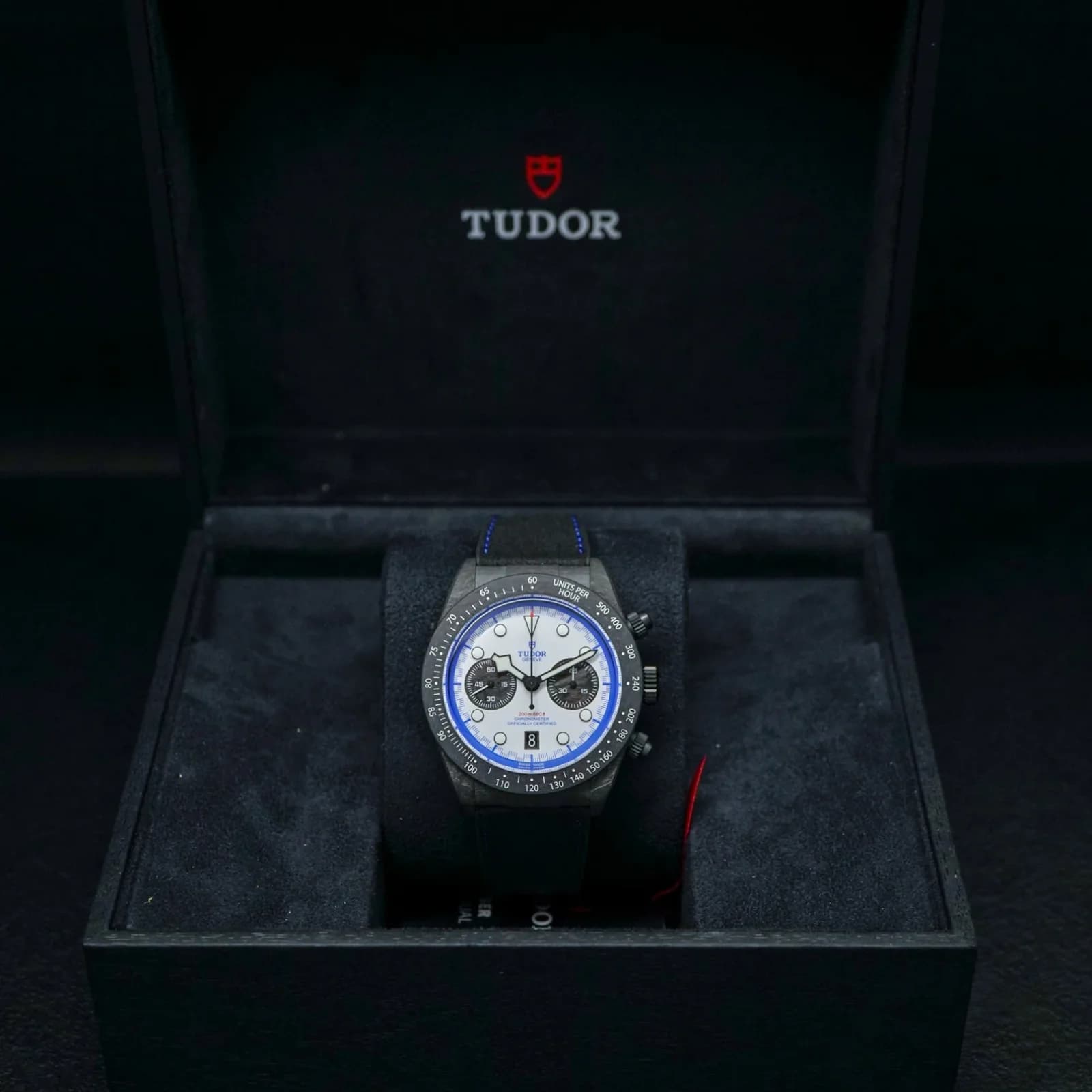 Thumb Black Bay Chrono “Carbon 25” White Racing Dial