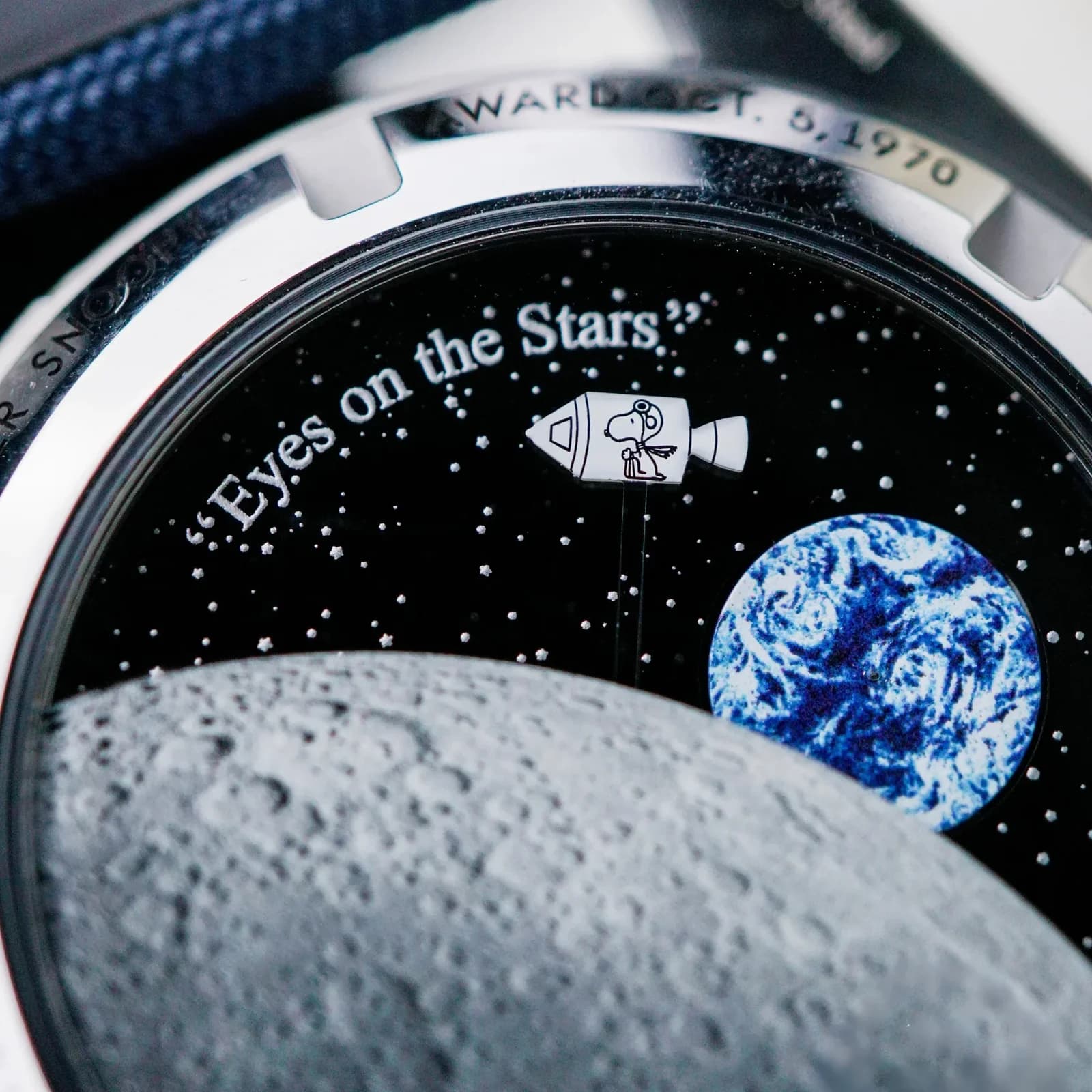 Thumb Speedmaster Professional Moonwatch Apollo 13 50th Anniversary Snoopy