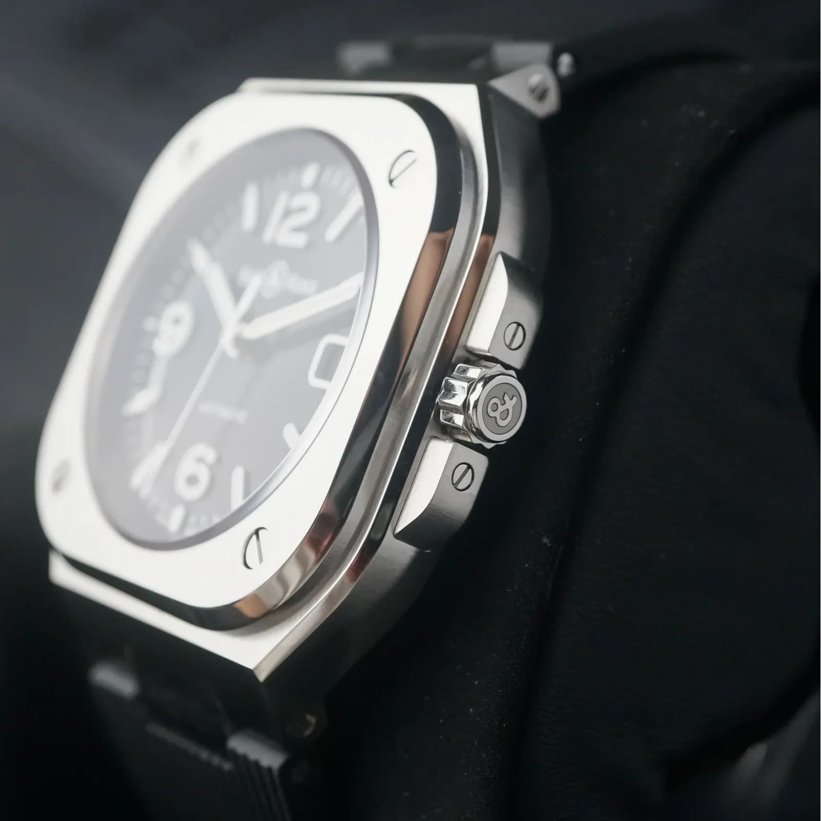 Thumb BR 05 Stainless Steel / Black / Rubber