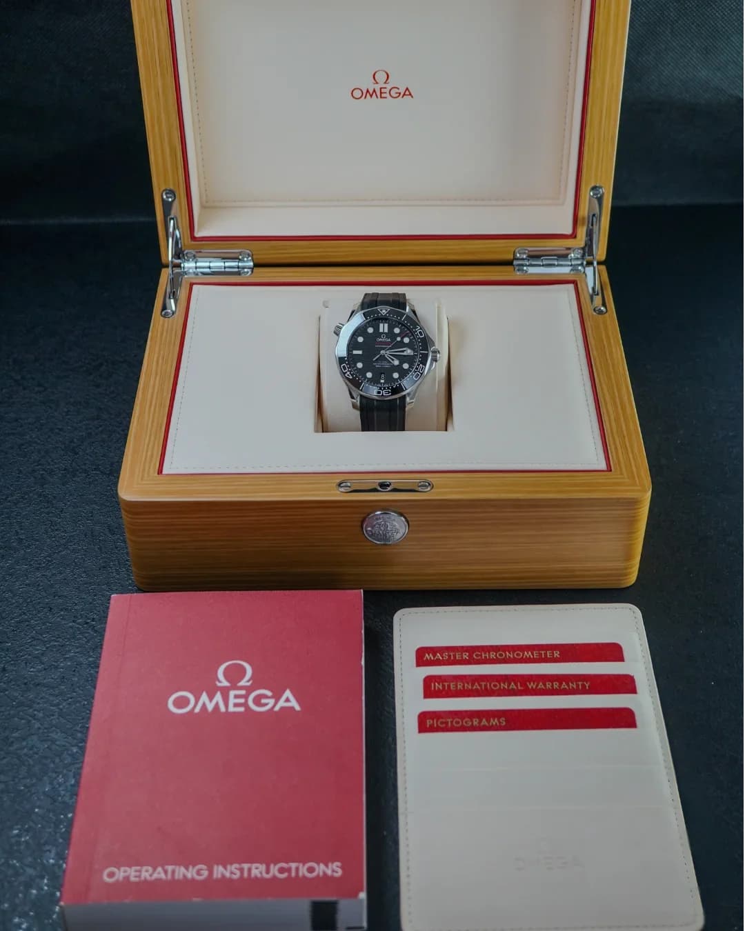 Thumb Seamaster Diver 300M Master Co-Axial 42 Stainless Steel / Black / Rubber