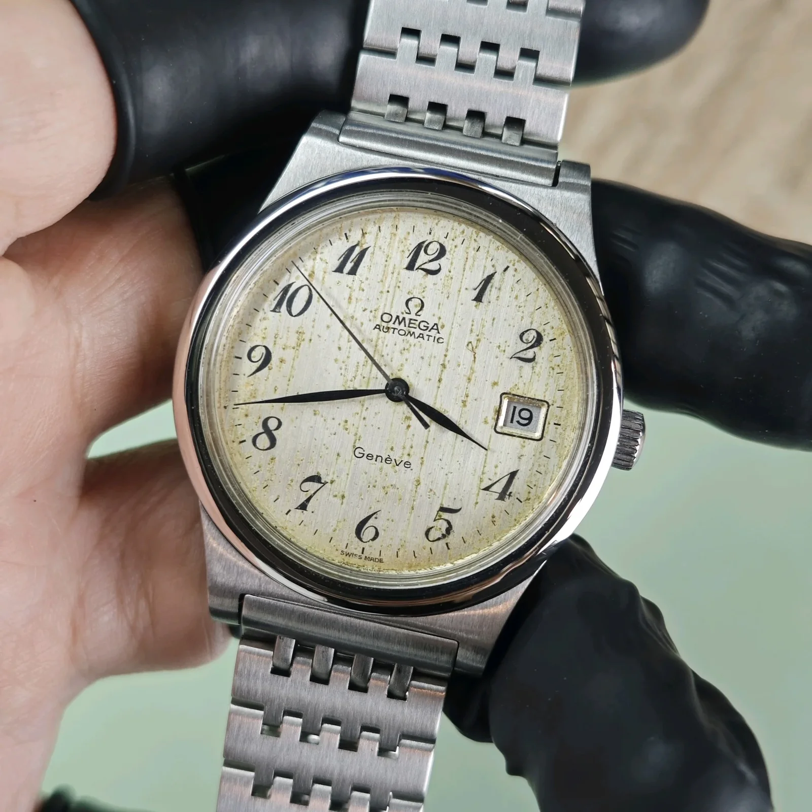Thumb Omega Geneve