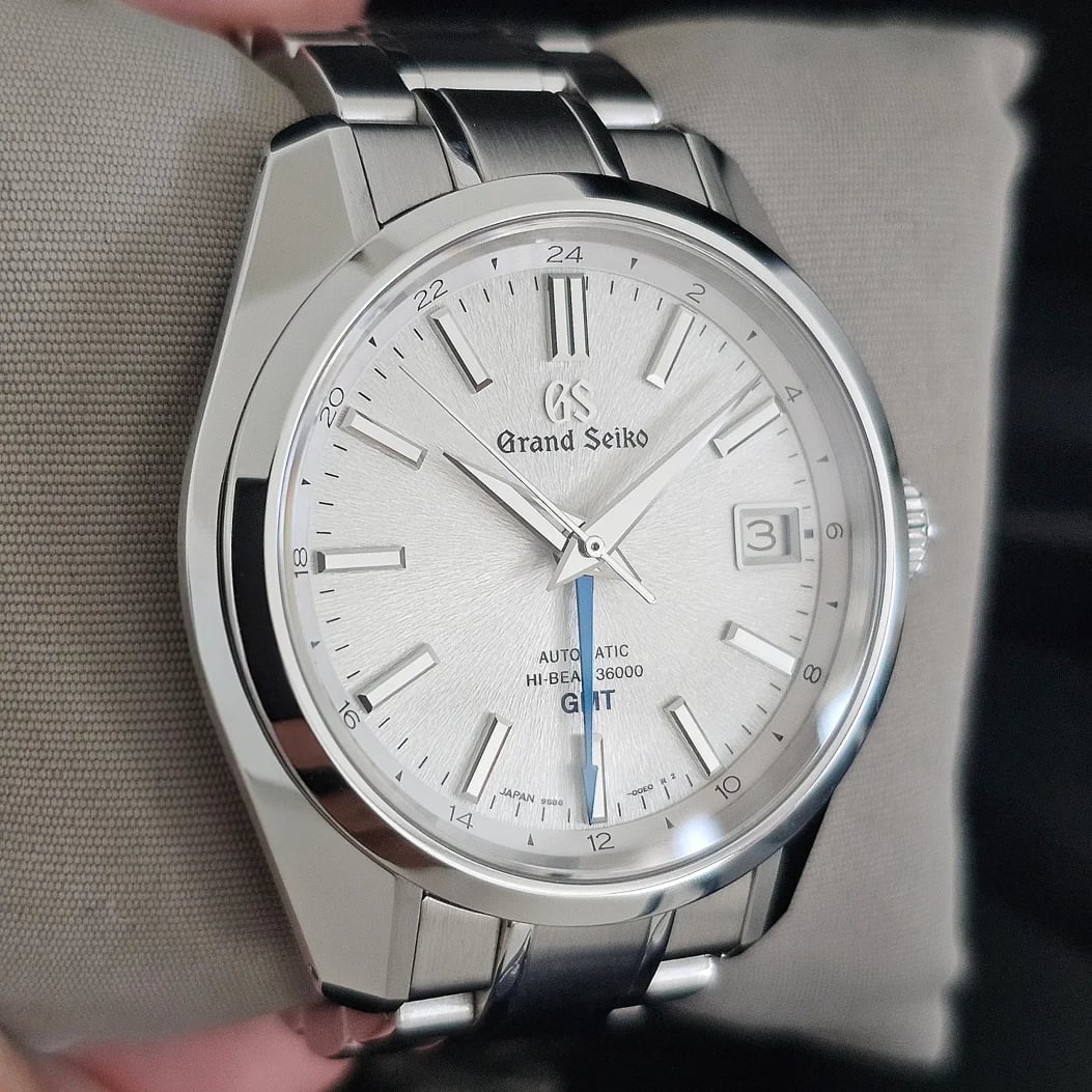 Automatic Hi Beat 36000 GMT Stainless Steel / Mount Iwate / Bracelet
