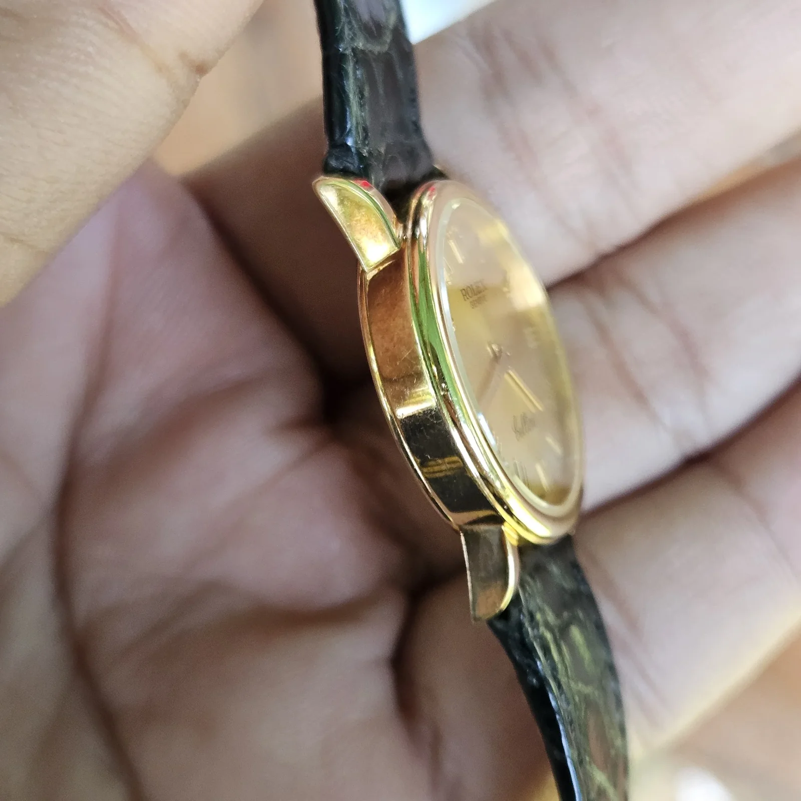 Thumb Cellini 26 Quartz Yellow Gold