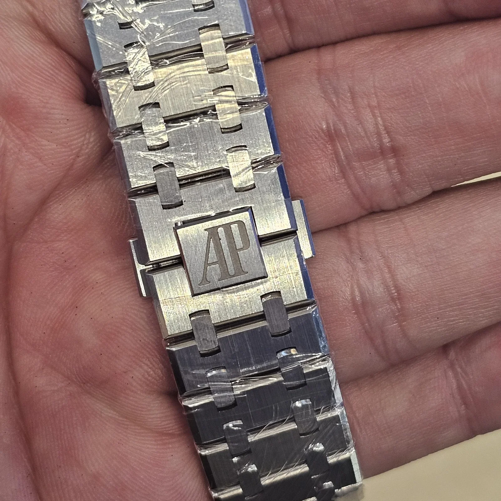 Thumb Royal Oak Chronograph 41 Stainless Steel / Silver