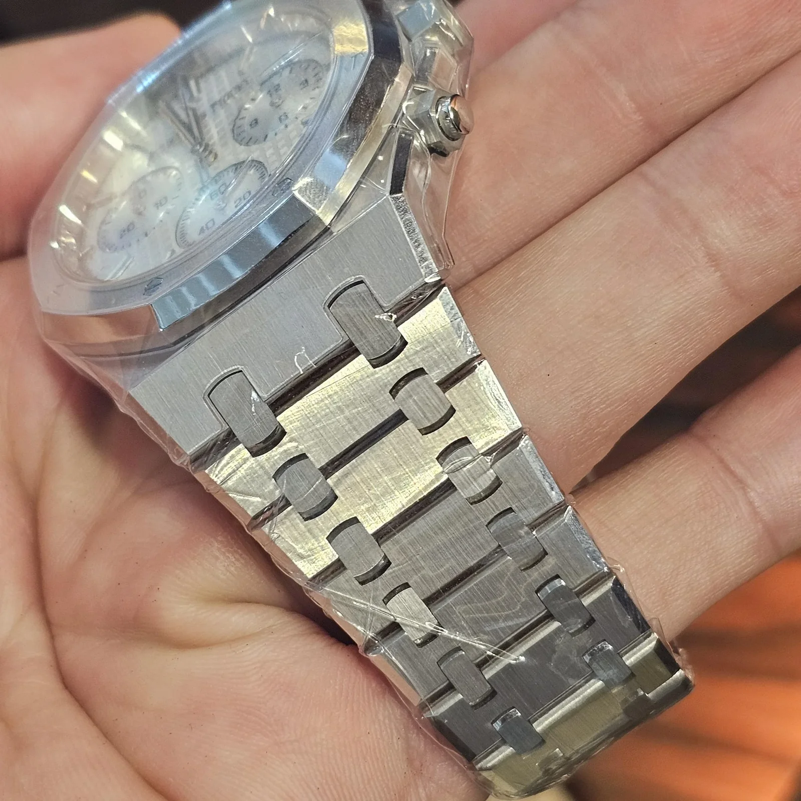 Thumb Royal Oak Chronograph 41 Stainless Steel / Silver