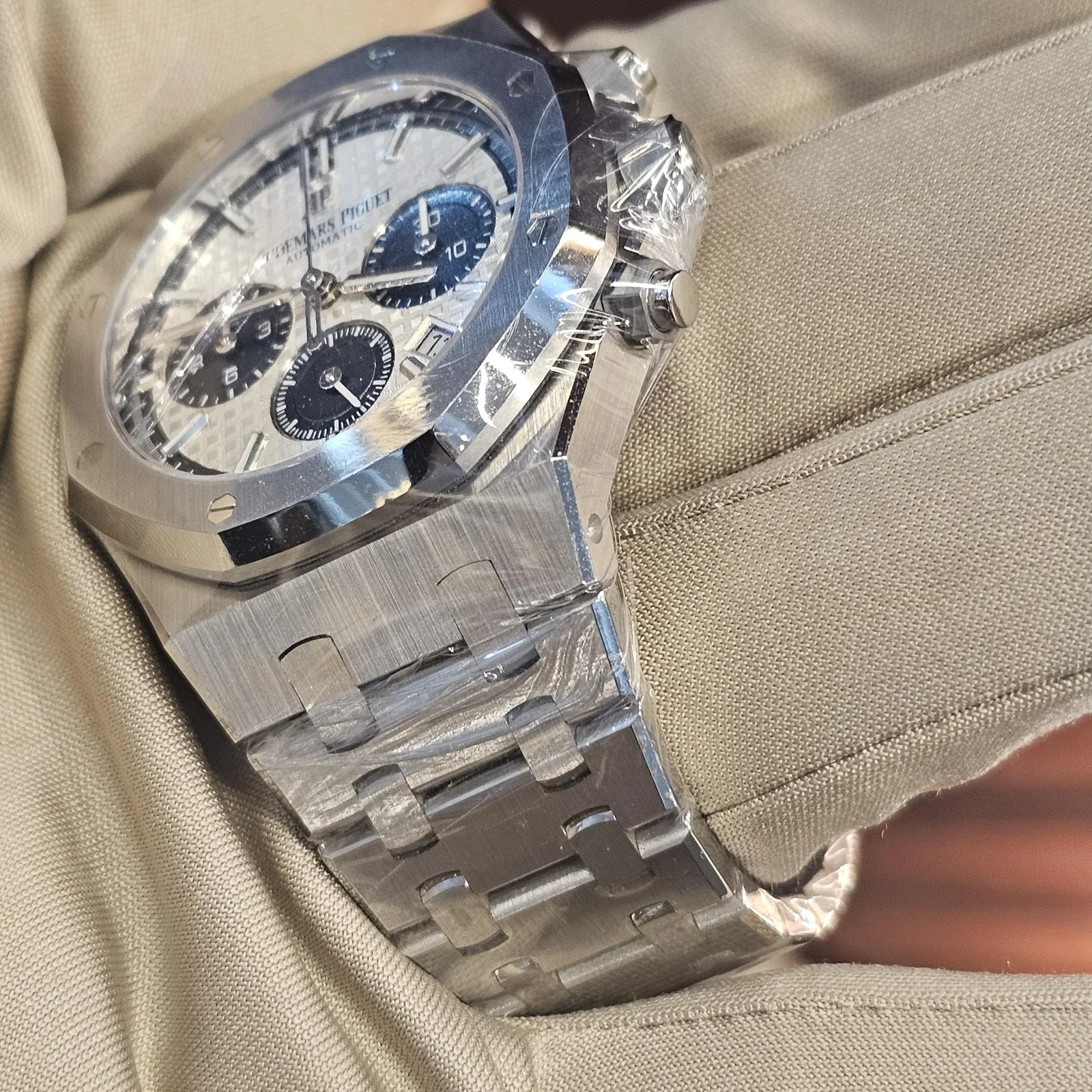 Thumb Royal Oak Chronograph 38 Stainless Steel / Silver