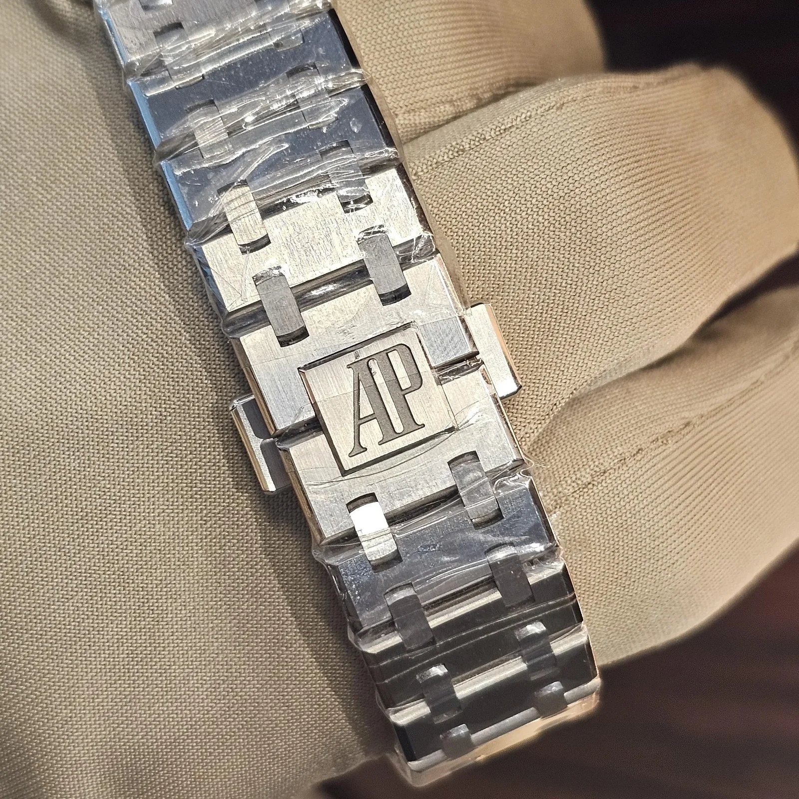 Thumb Royal Oak Chronograph 38 Stainless Steel / Silver