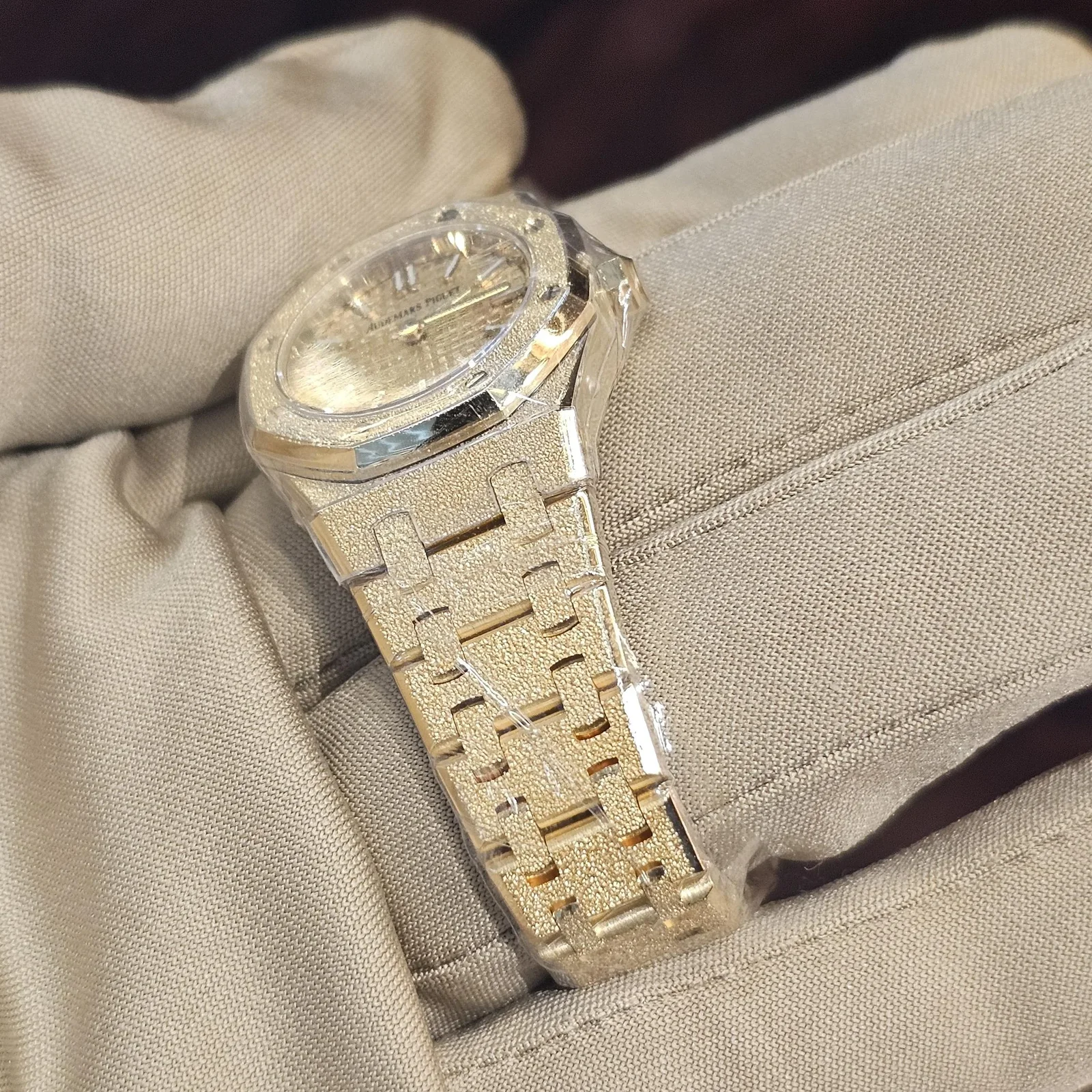 Thumb Royal Oak Mini Quartz Frosted Yellow Gold / Champagne