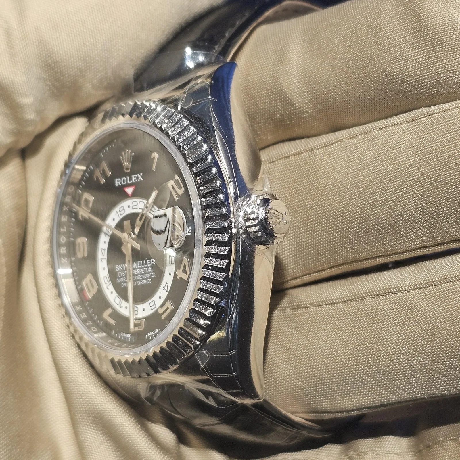 Thumb Sky-Dweller White Gold / Black / Alligator