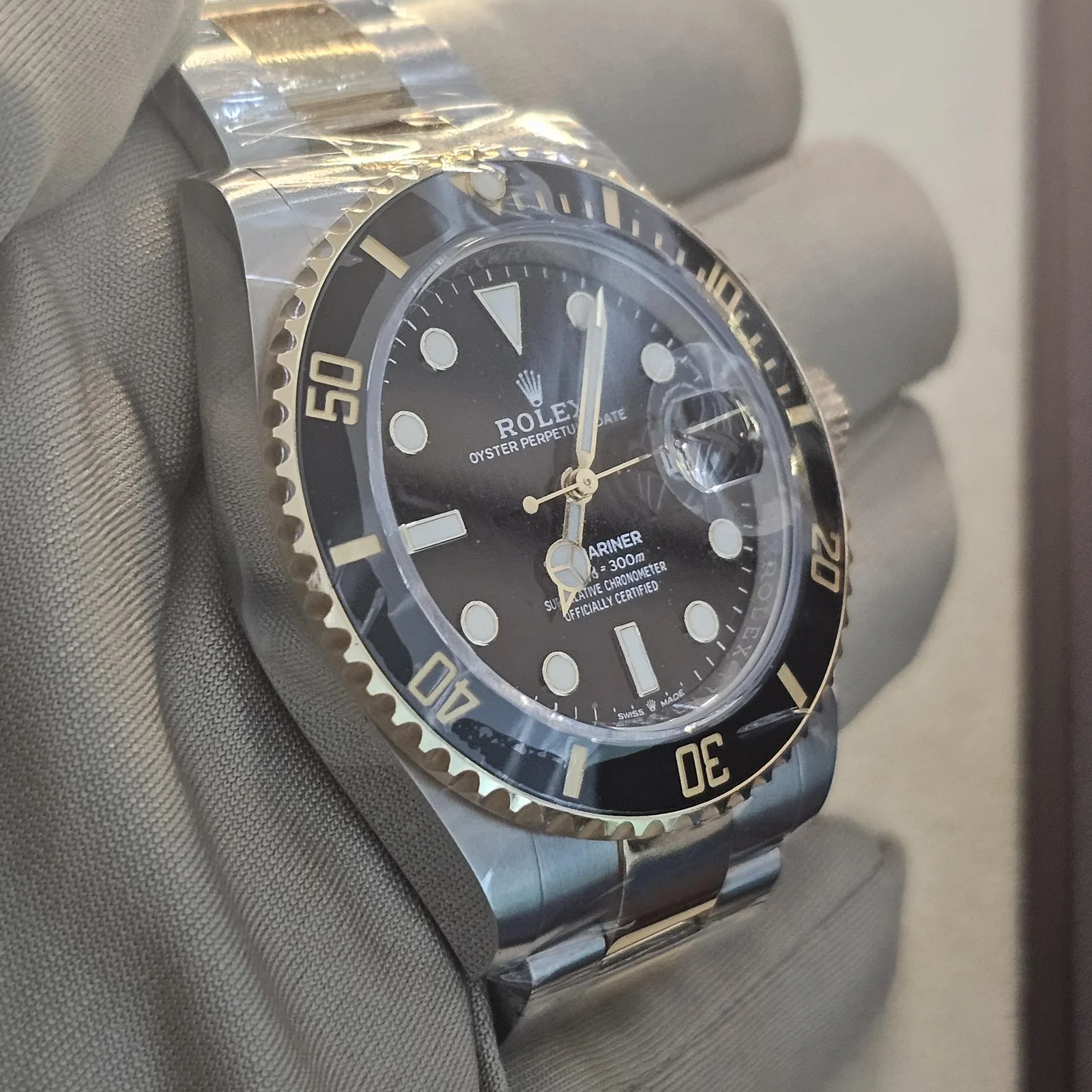Thumb Submariner Date 41 Stainless Steel / Yellow Gold / Black