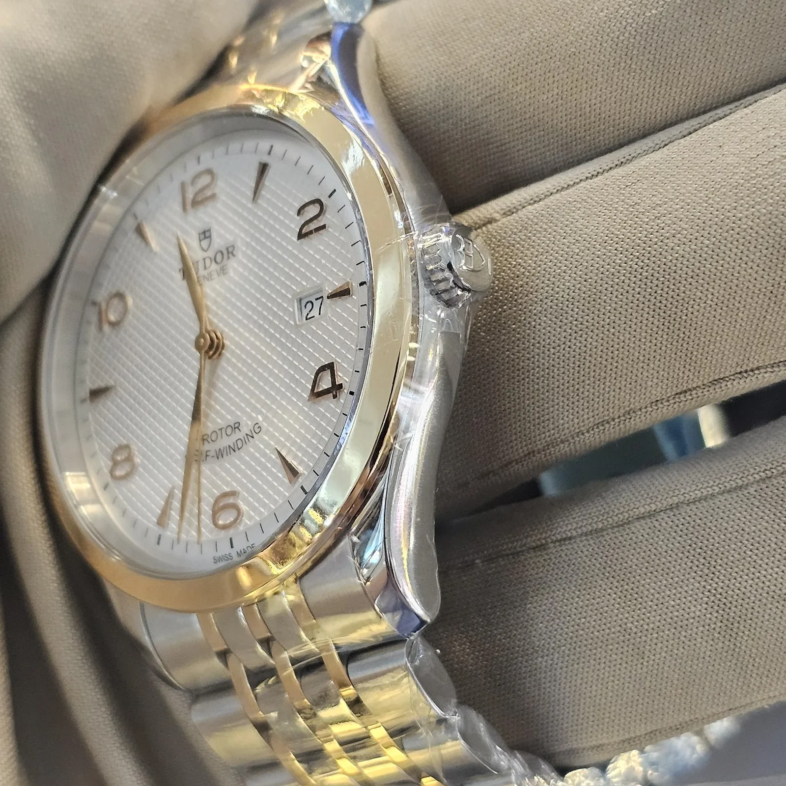 Thumb 1926 41 Stainless Steel / Rose Gold / White