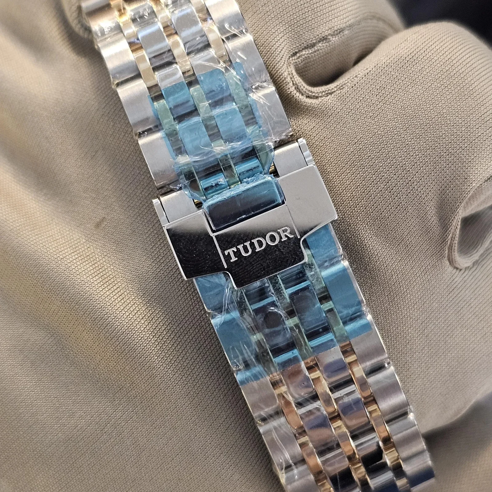 Thumb 1926 41 Stainless Steel / Rose Gold / White