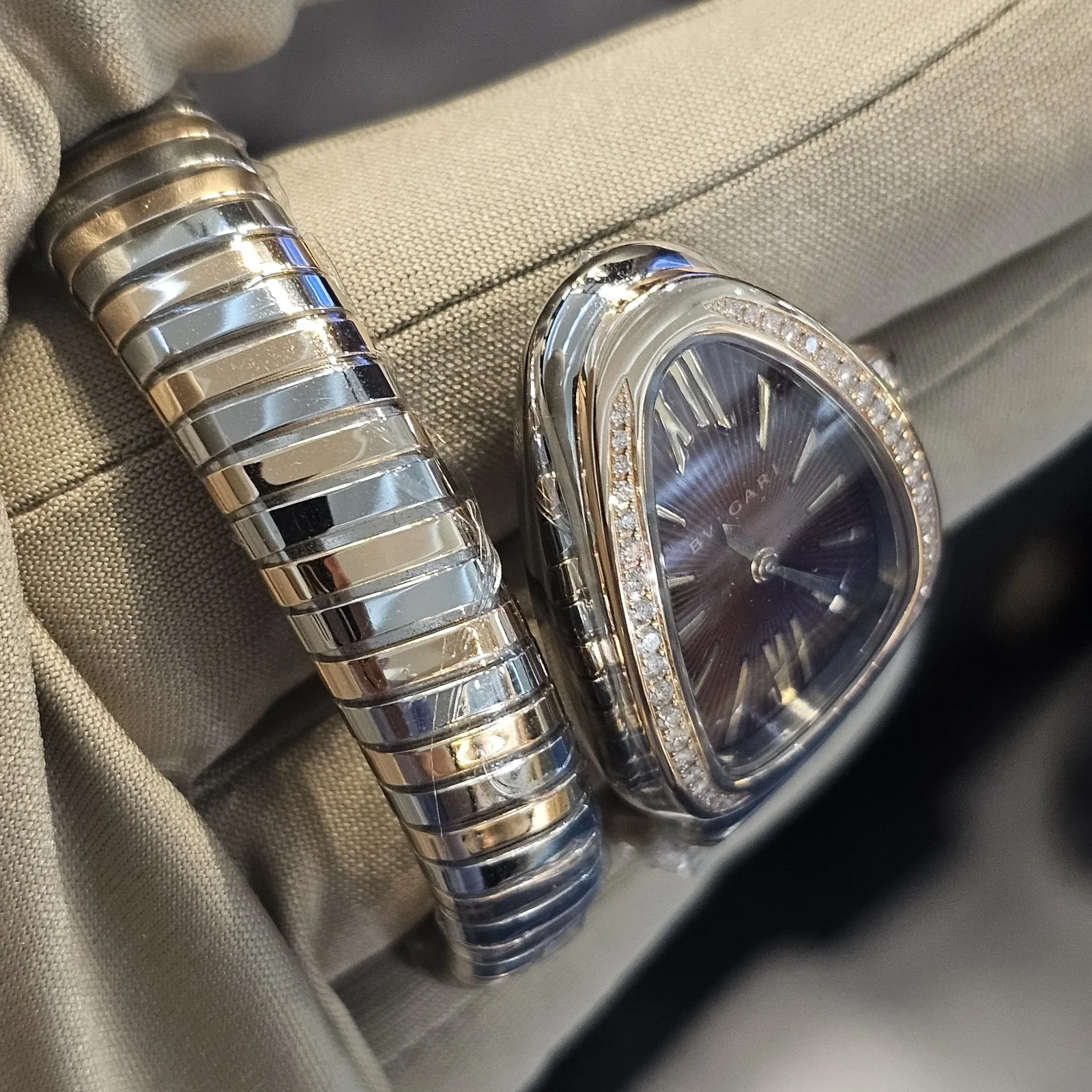 Thumb Serpenti Tubogas Stainless Steel - Rose Gold / Burgundy
