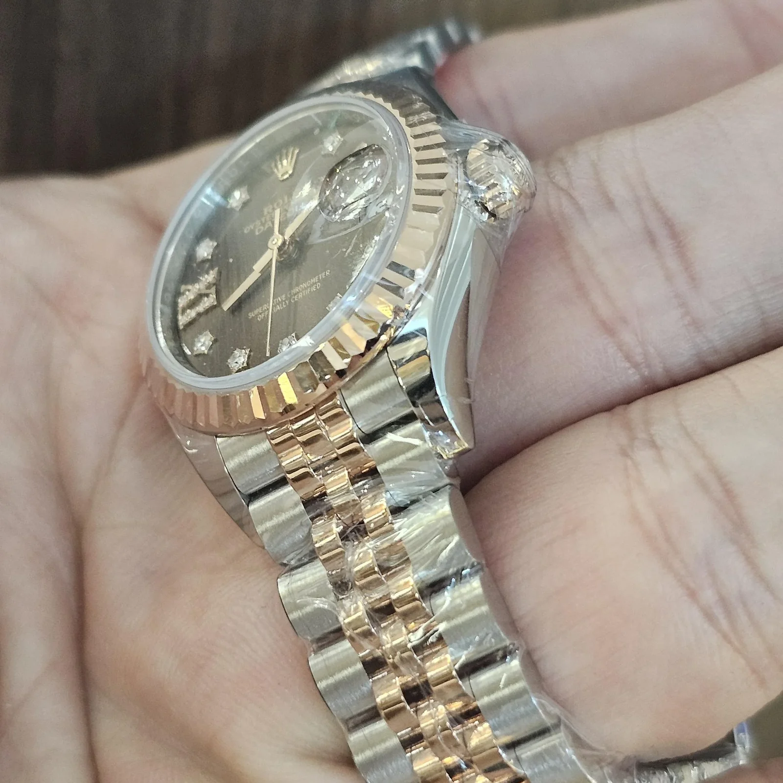 Thumb Lady-Datejust 28 Rolesor Rose Fluted / Jubilee / Chocolate Diamond