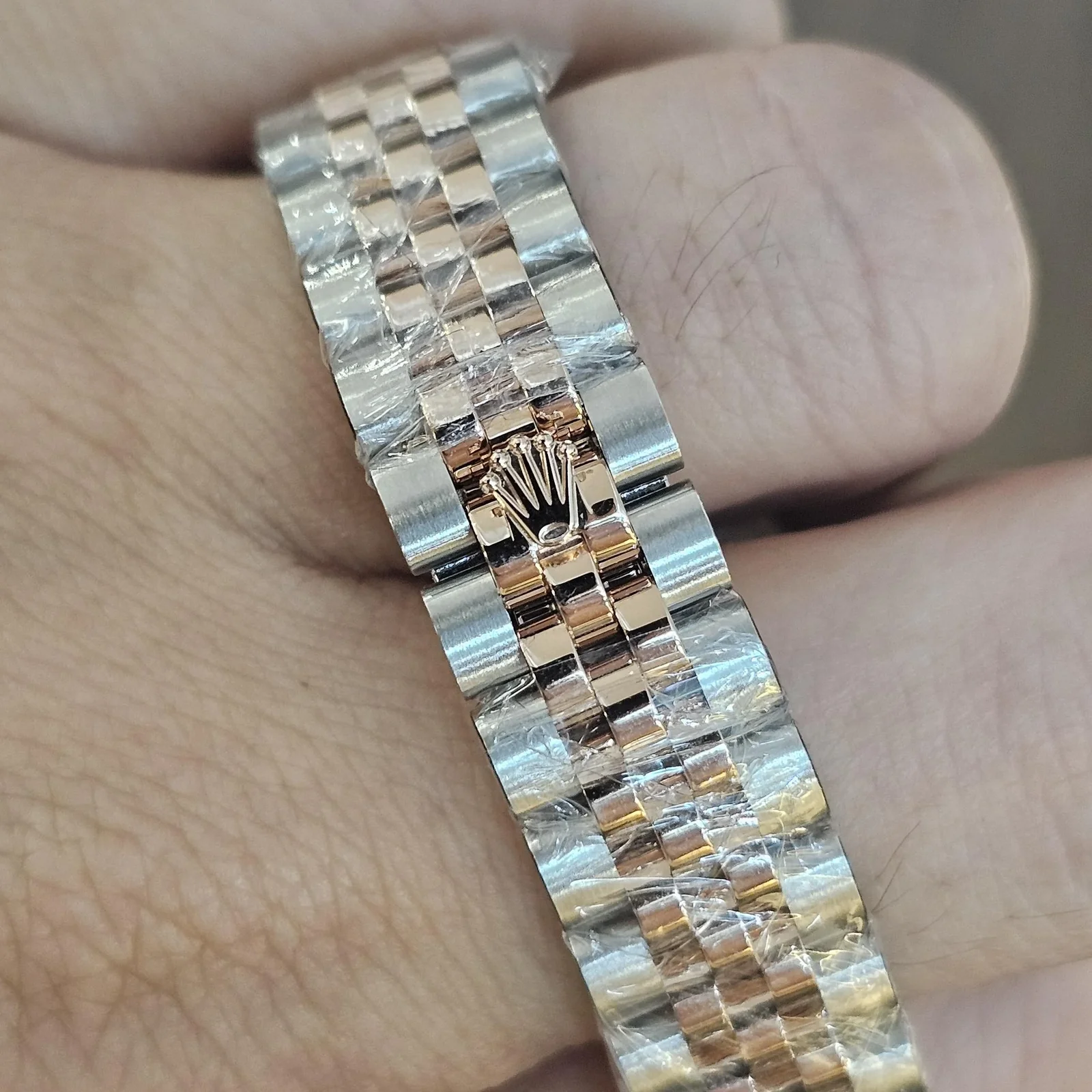 Thumb Lady-Datejust 28 Rolesor Rose Fluted / Jubilee / Chocolate Diamond