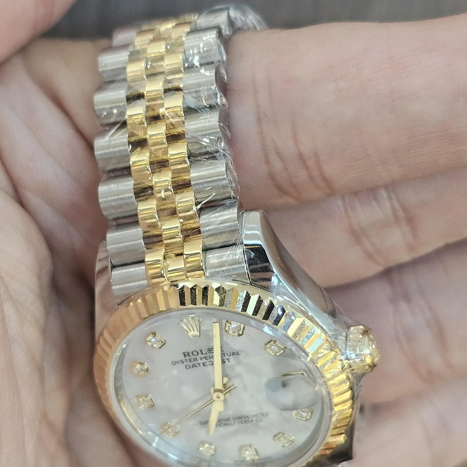 Thumb Datejust 31 Stainless Steel / Yellow Gold / Fluted / MOP / Jubilee