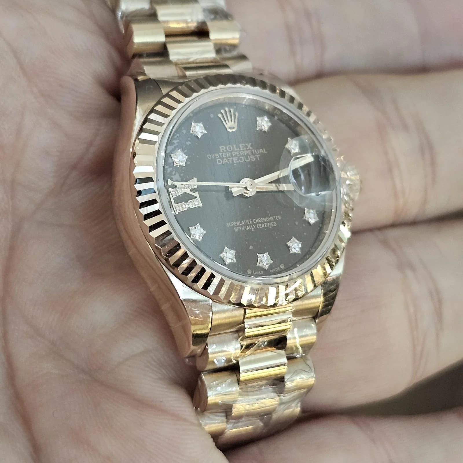 Thumb Lady-Datejust 28 Everose Fluted / President / Chocolate Diamond