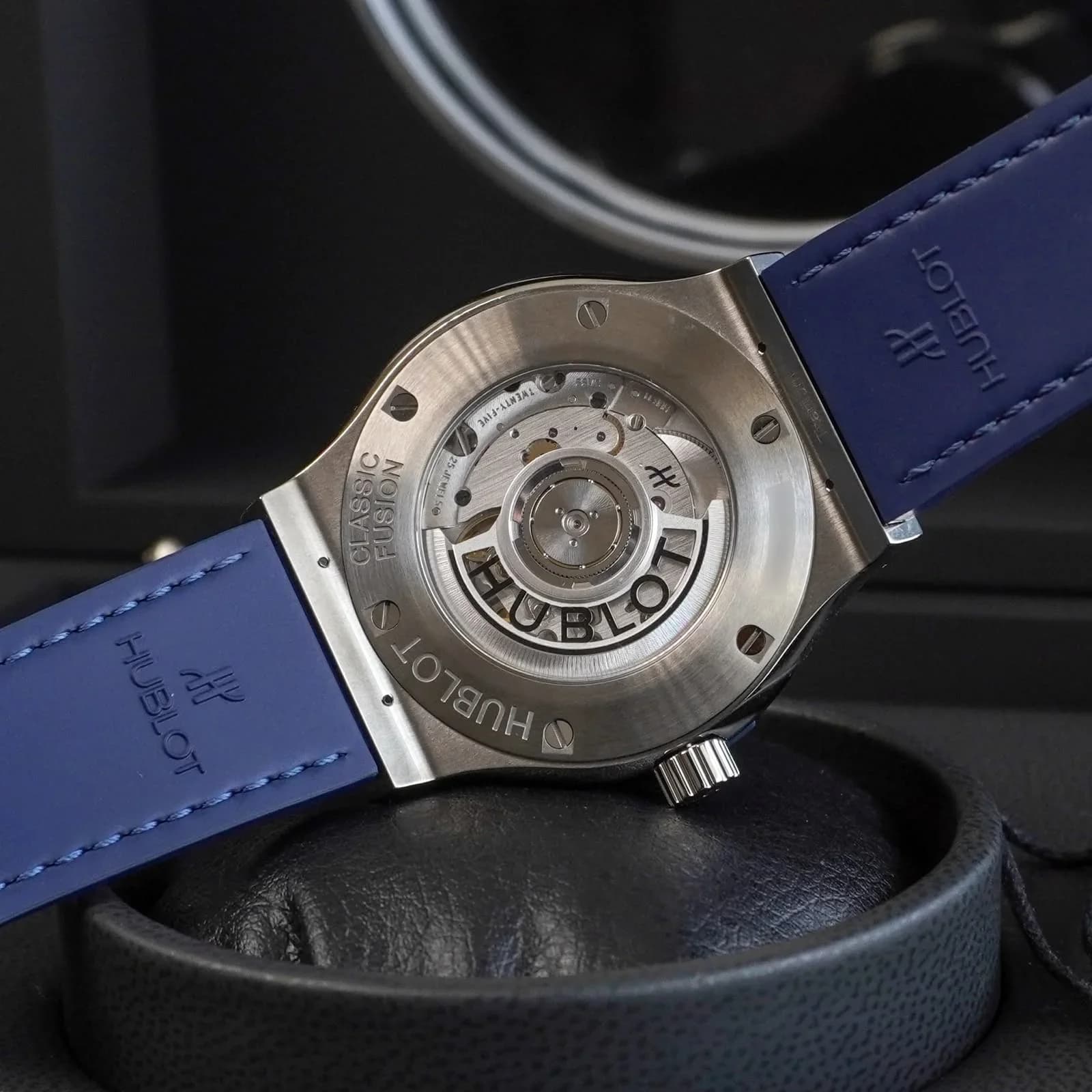 Thumb Classic Fusion 42 Titanium / Blue / Rubber