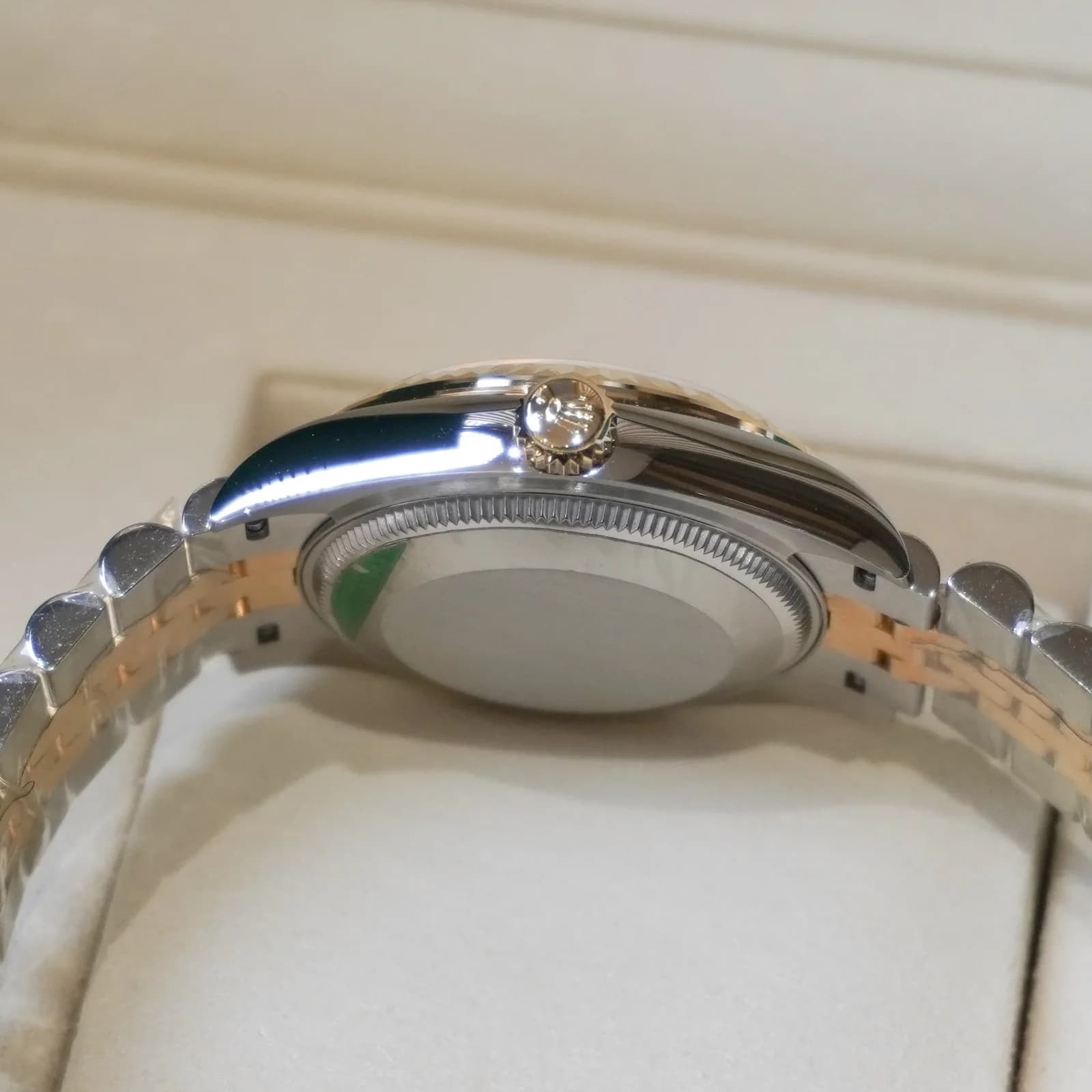Thumb Datejust 31 Stainless Steel / Yellow Gold / Fluted / Silver - Diamond / Jubilee