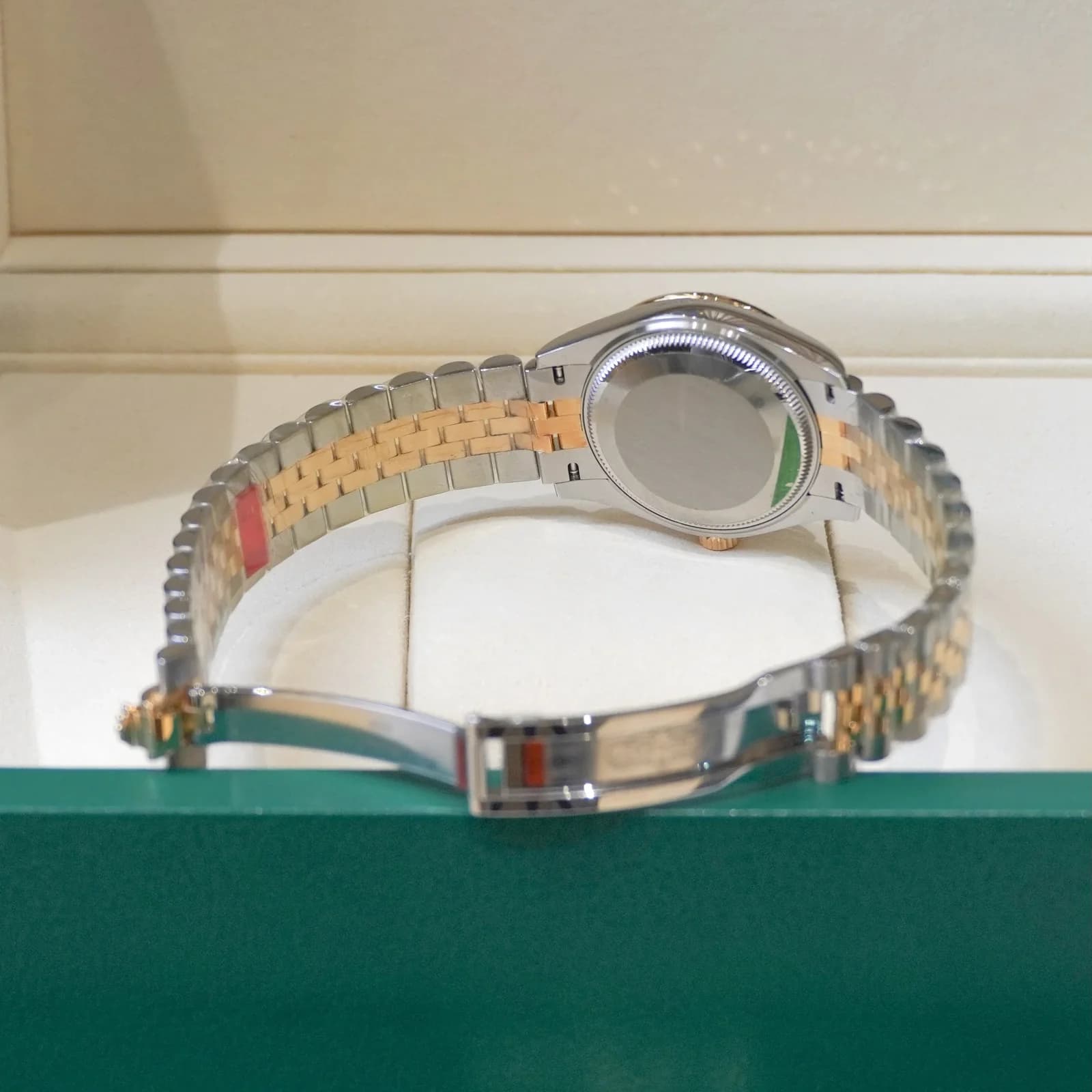Thumb Datejust 31 Stainless Steel / Yellow Gold / Fluted / Silver - Diamond / Jubilee