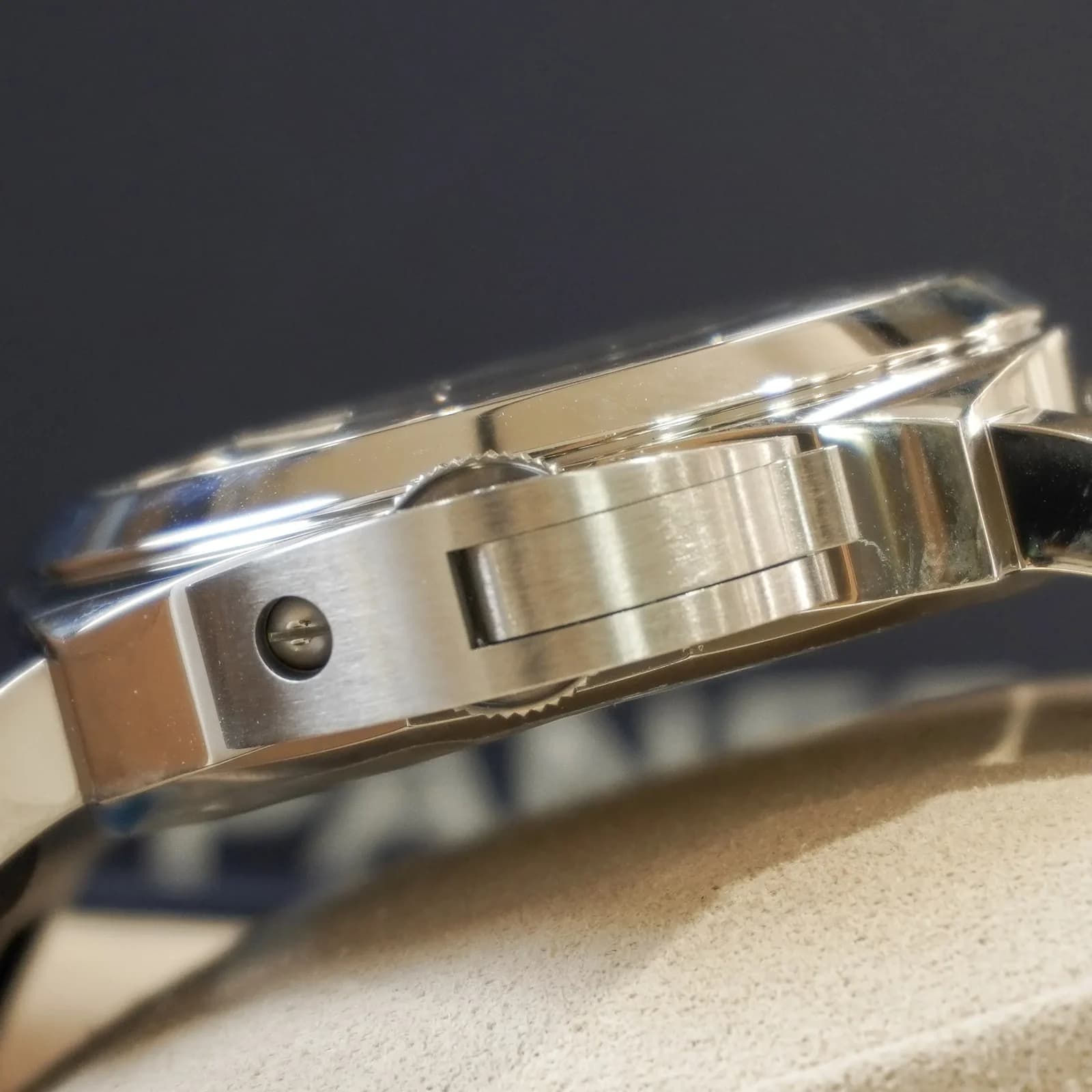 Thumb Luminor Base 44 Logo 3 Days Stainless Steel / Black