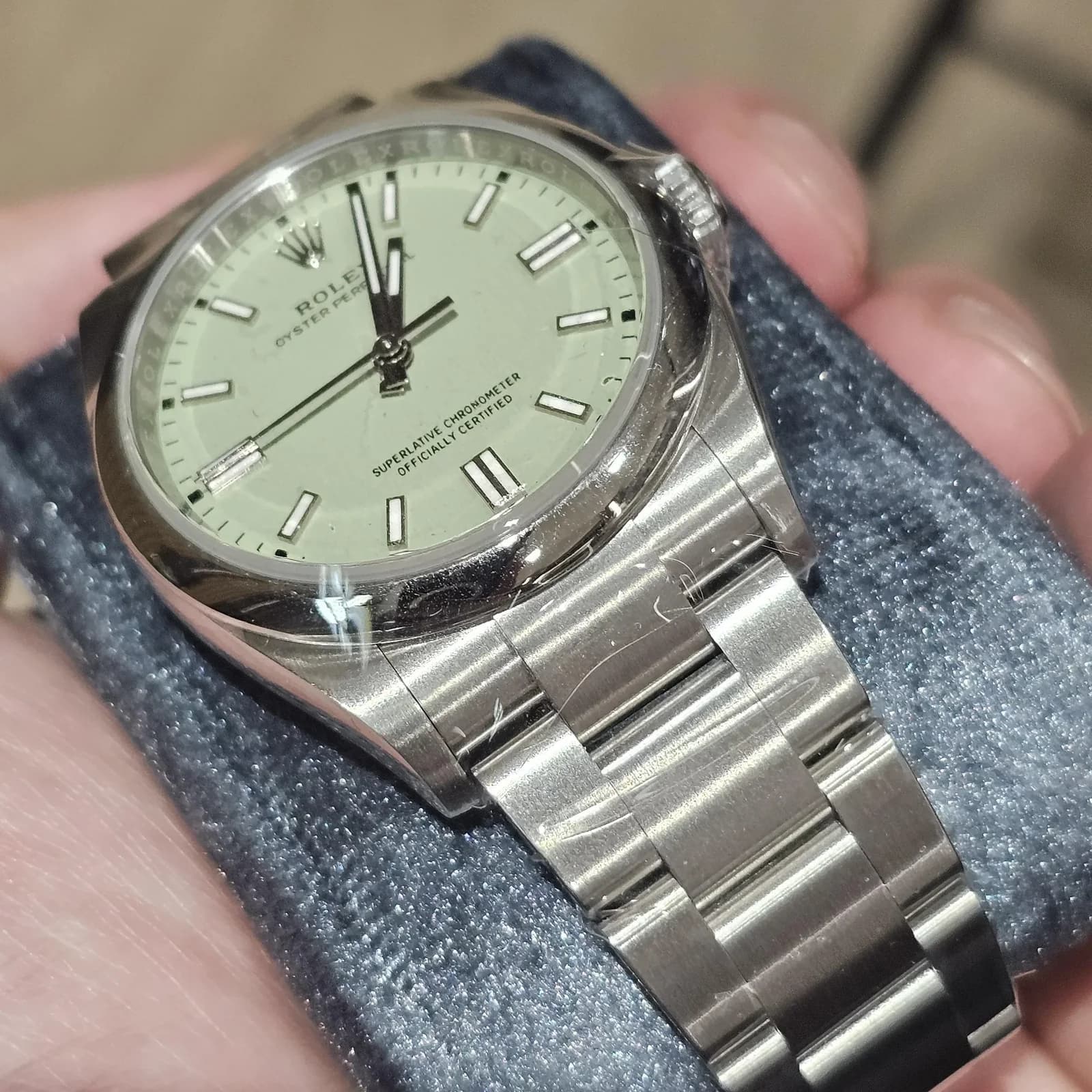 Thumb Oyster Perpetual 36 Stainless Steel / Pistachio