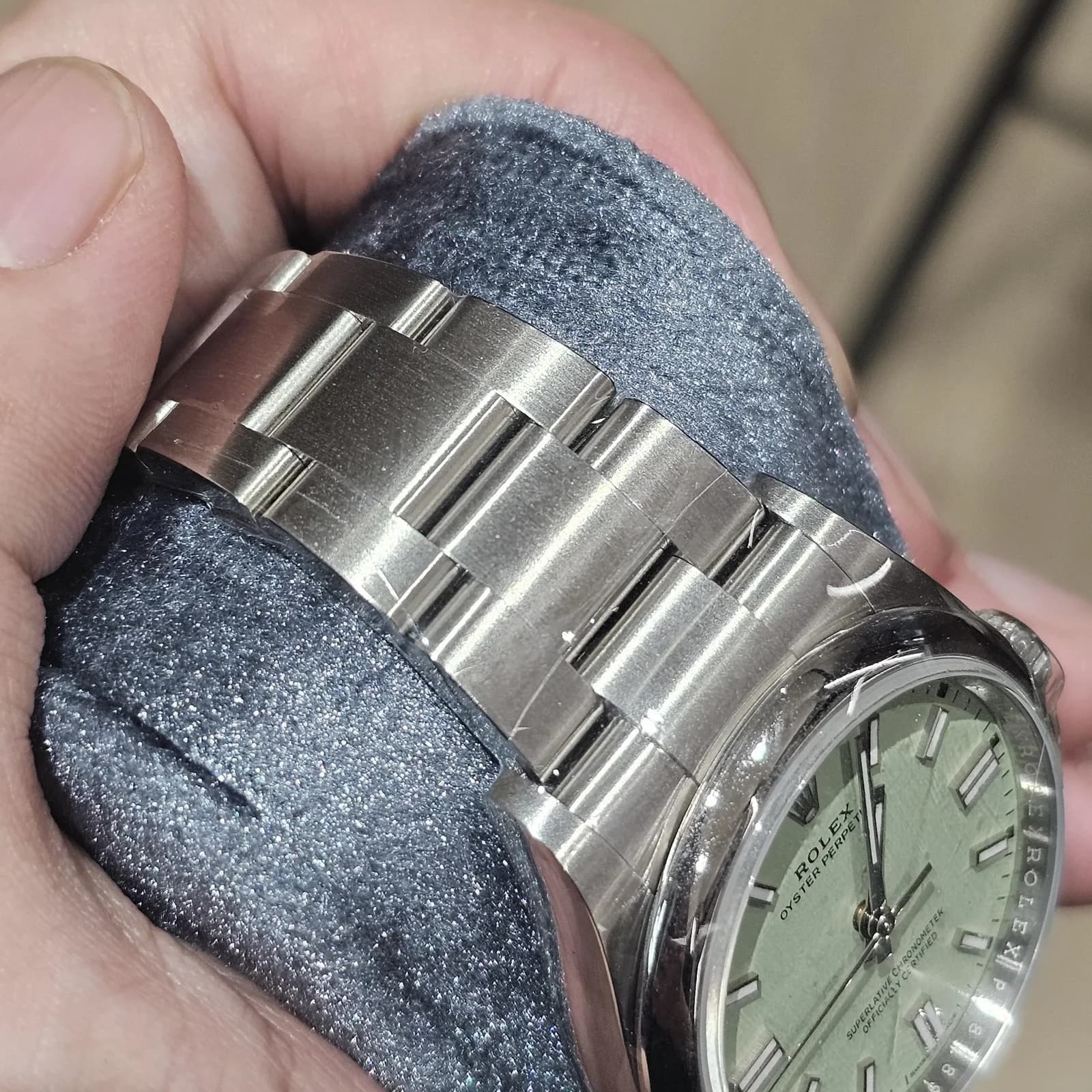 Thumb Oyster Perpetual 36 Stainless Steel / Pistachio