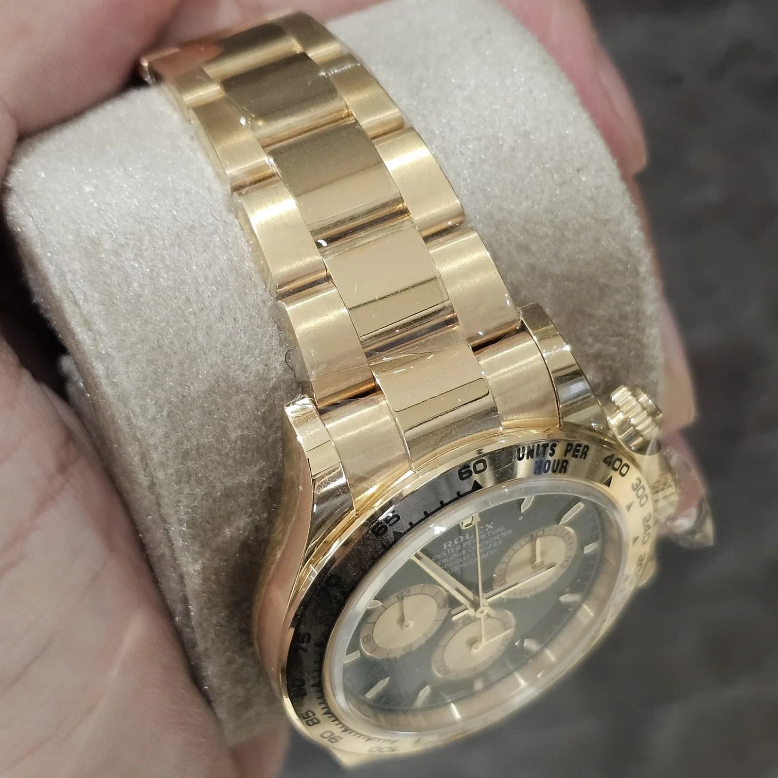 Thumb Cosmograph Daytona Yellow Gold / Green / Oyster