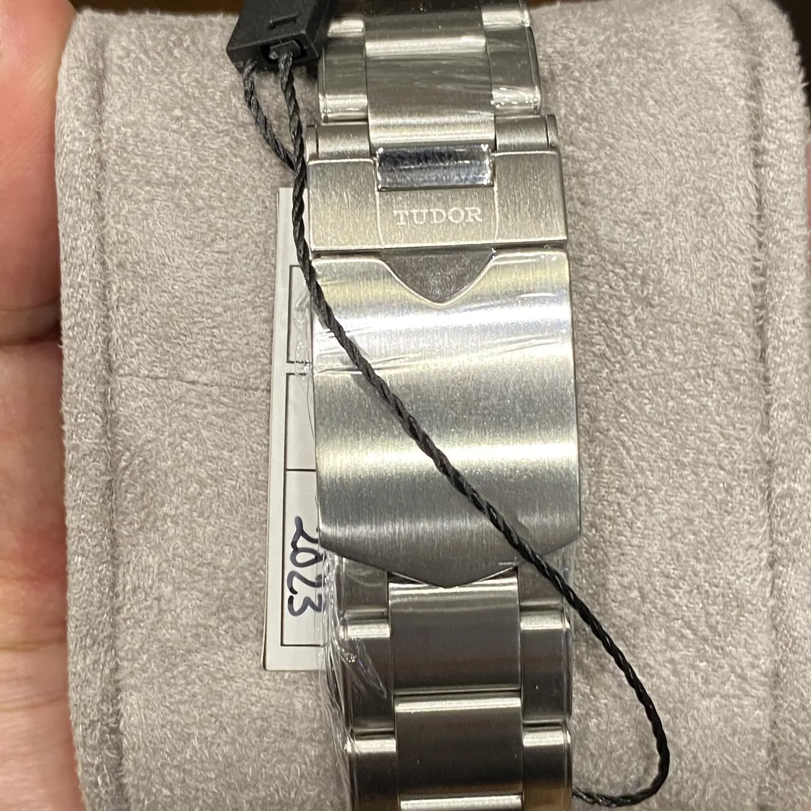 Thumb Black Bay GMT Stainless Steel / White / Bracelet