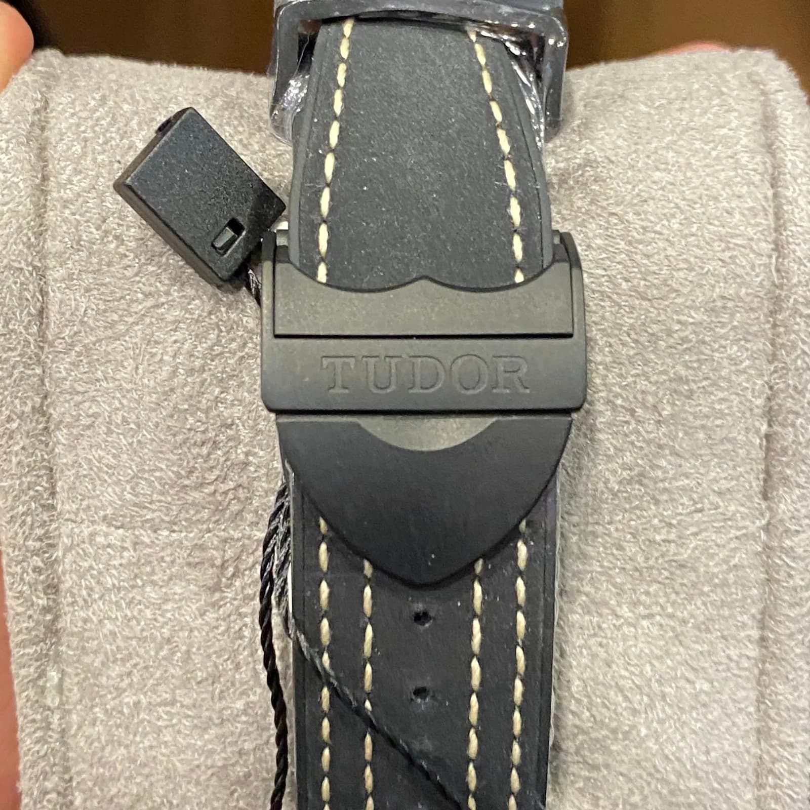 Thumb Black Bay Ceramic