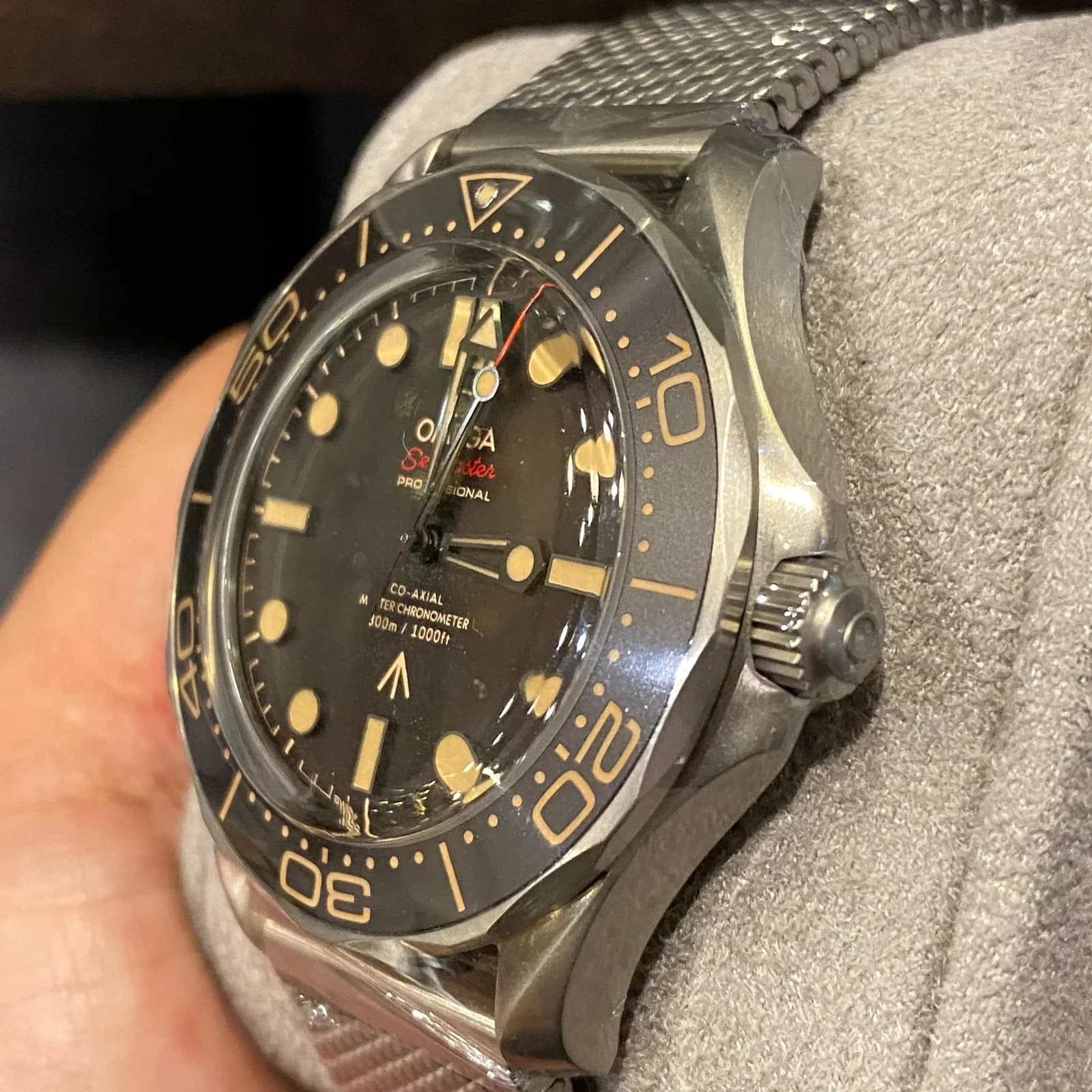 Thumb Seamaster Diver 300M Master Co-Axial 42 James Bond No Time to Die / Bracelet