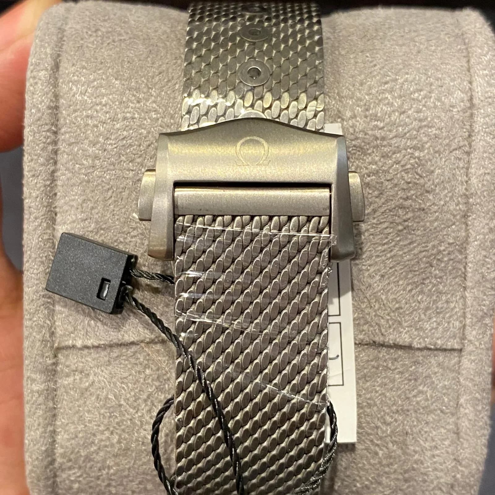 Thumb Seamaster Diver 300M Master Co-Axial 42 James Bond No Time to Die / Bracelet