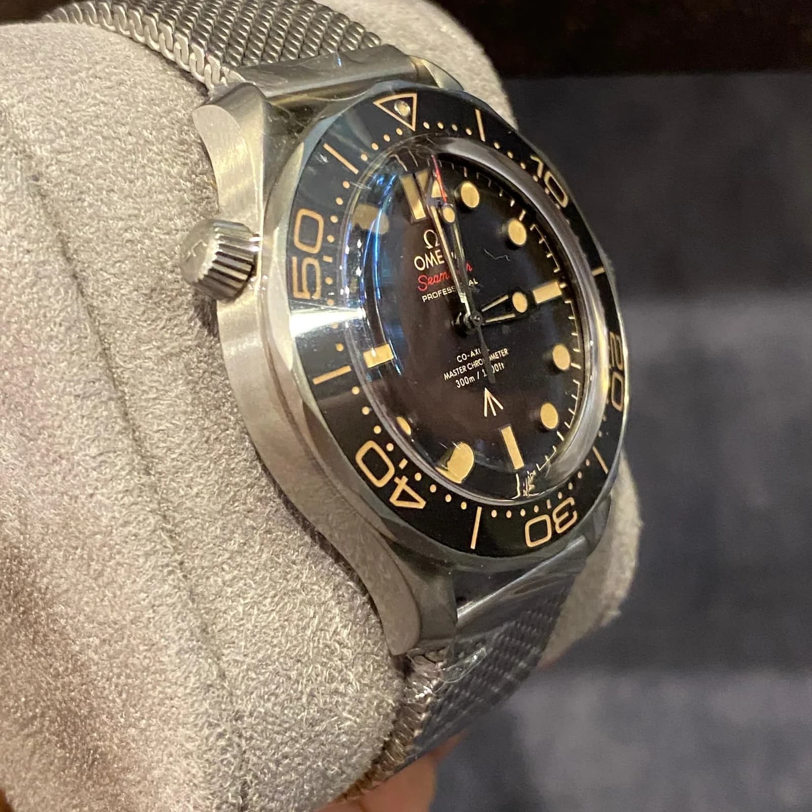 Thumb Seamaster Diver 300M Master Co-Axial 42 James Bond No Time to Die / Bracelet