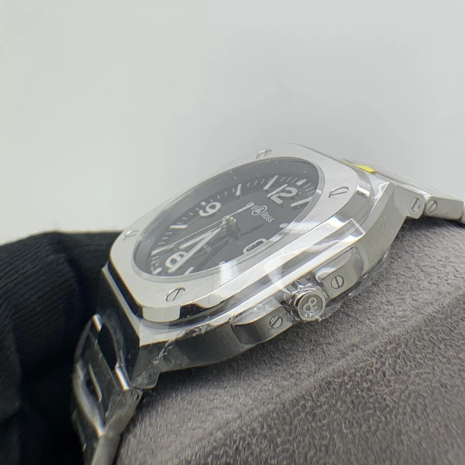 Thumb BR 05 Stainless Steel / Black / Bracelet