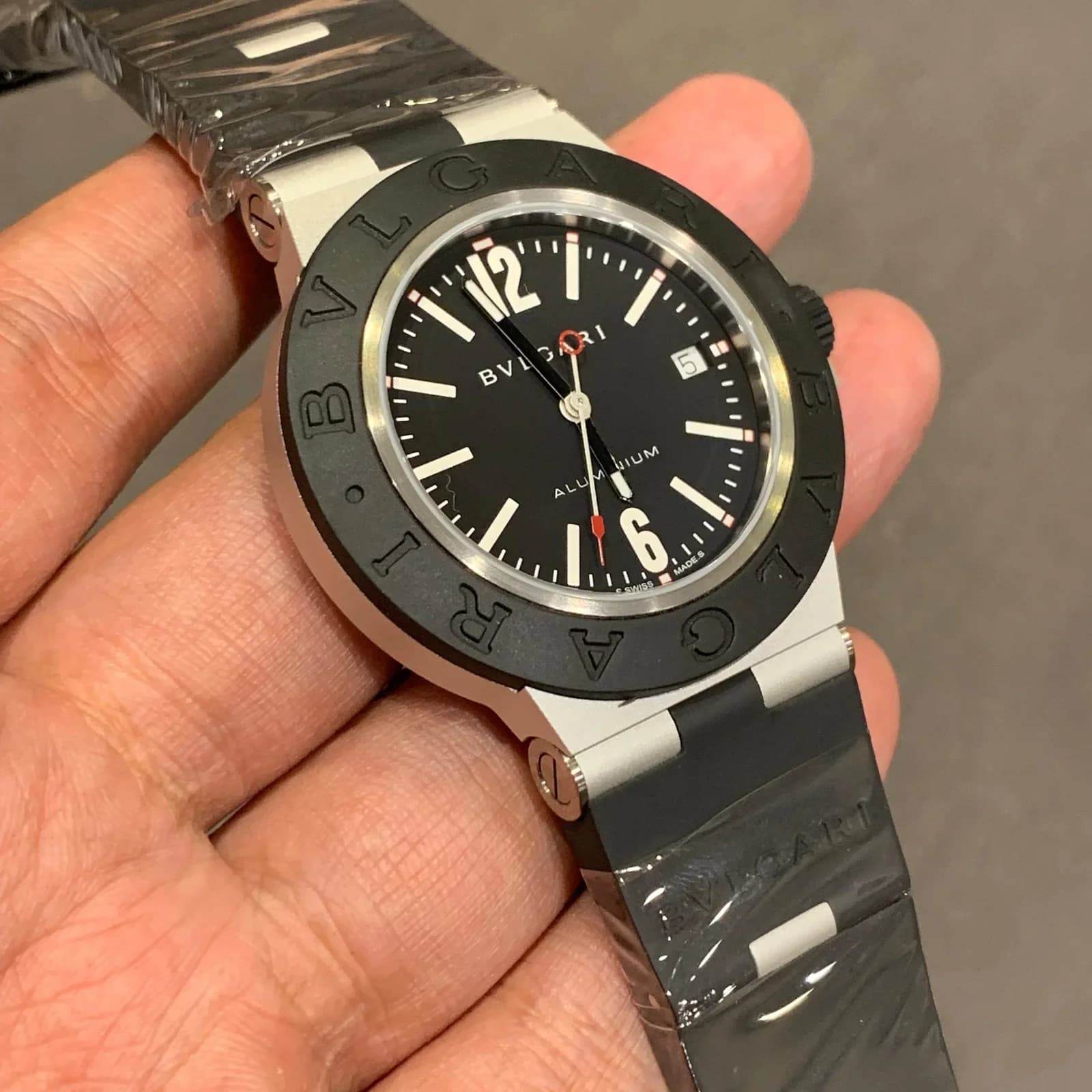 Thumb Aluminium Automatic Black