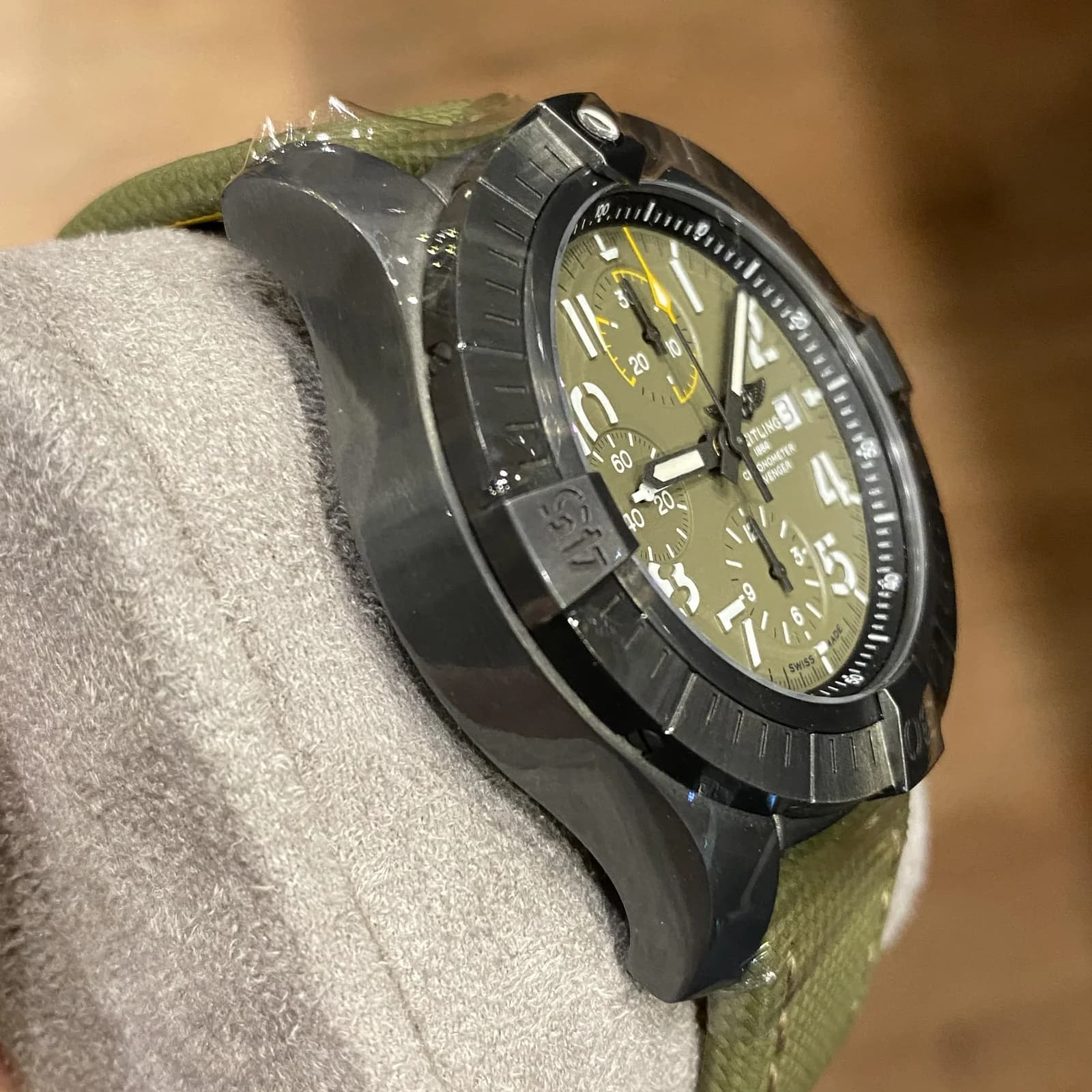 Thumb Avenger Chronograph 45 Night Mission / Green / Military / Pin