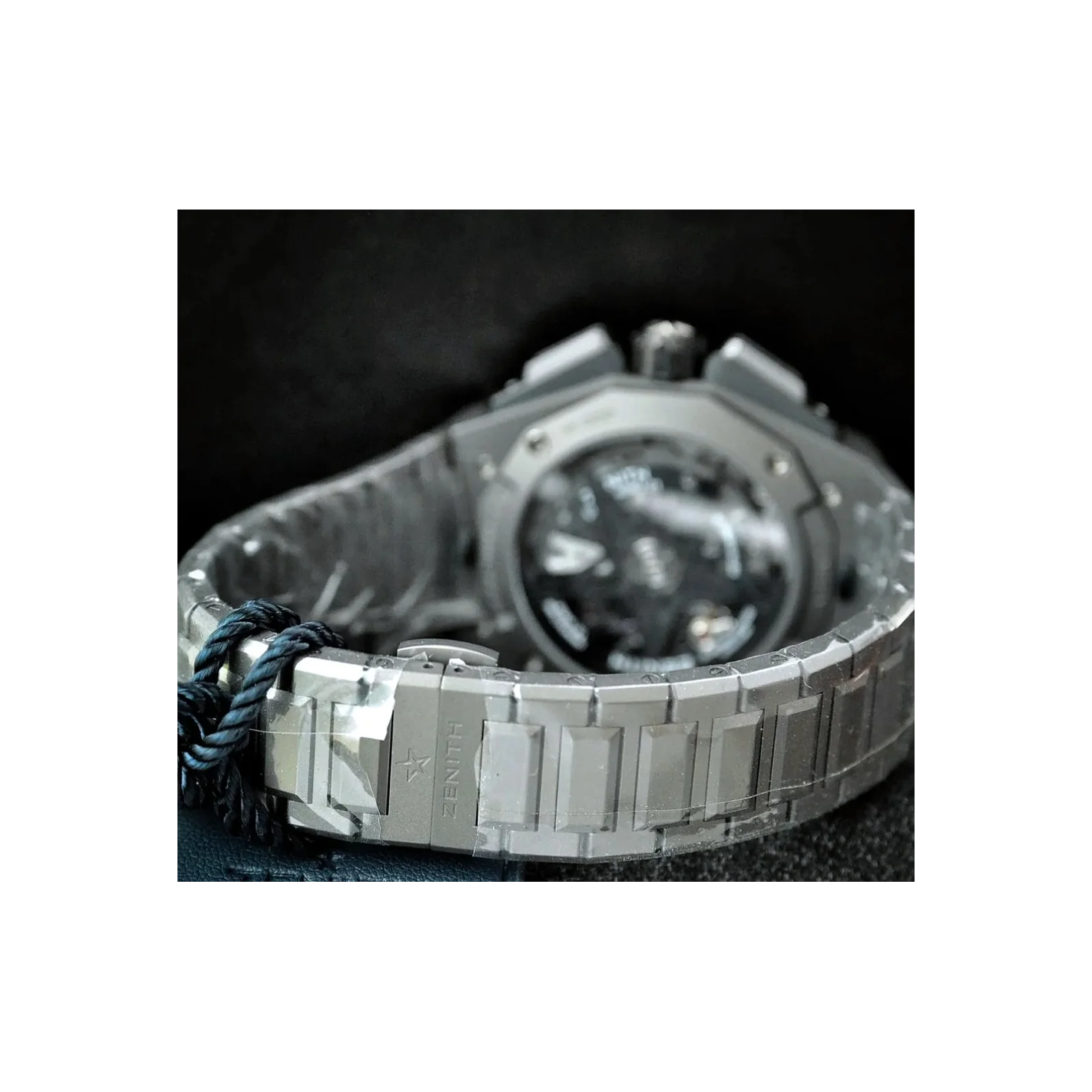 Thumb Defy Extreme Titanium / Black / Bracelet