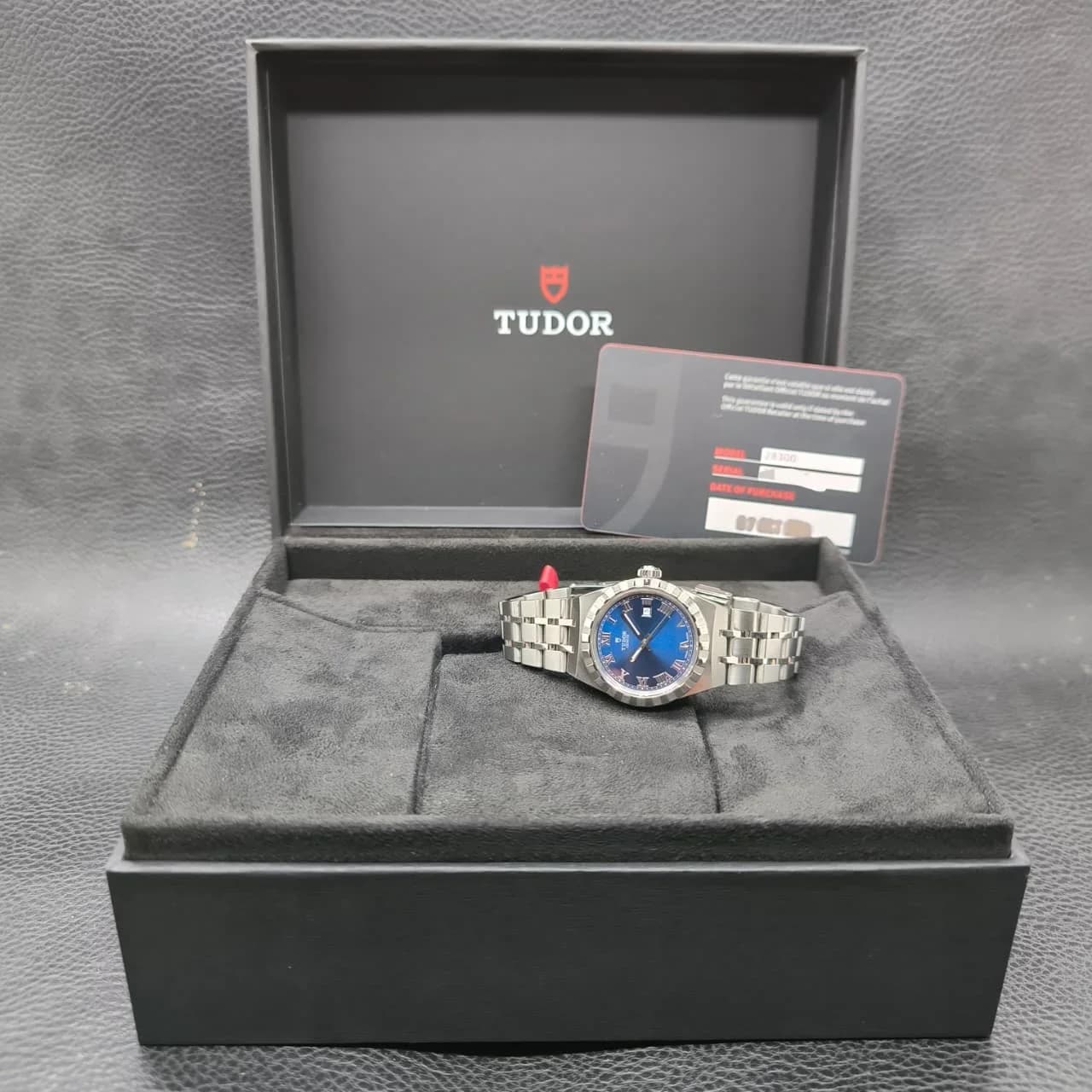 Thumb Royal Date 28 Stainless Steel / Blue - Roman