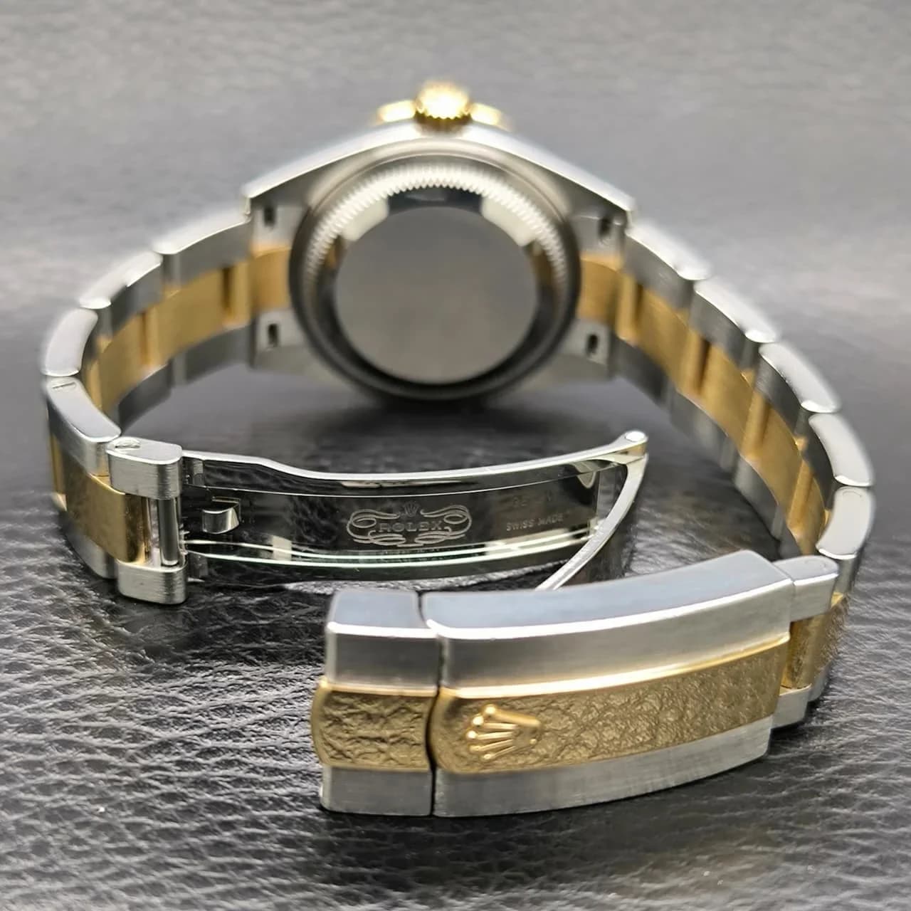 Thumb Lady-Datejust 28 Rolesor Yellow Domed / Oyster / Champagne