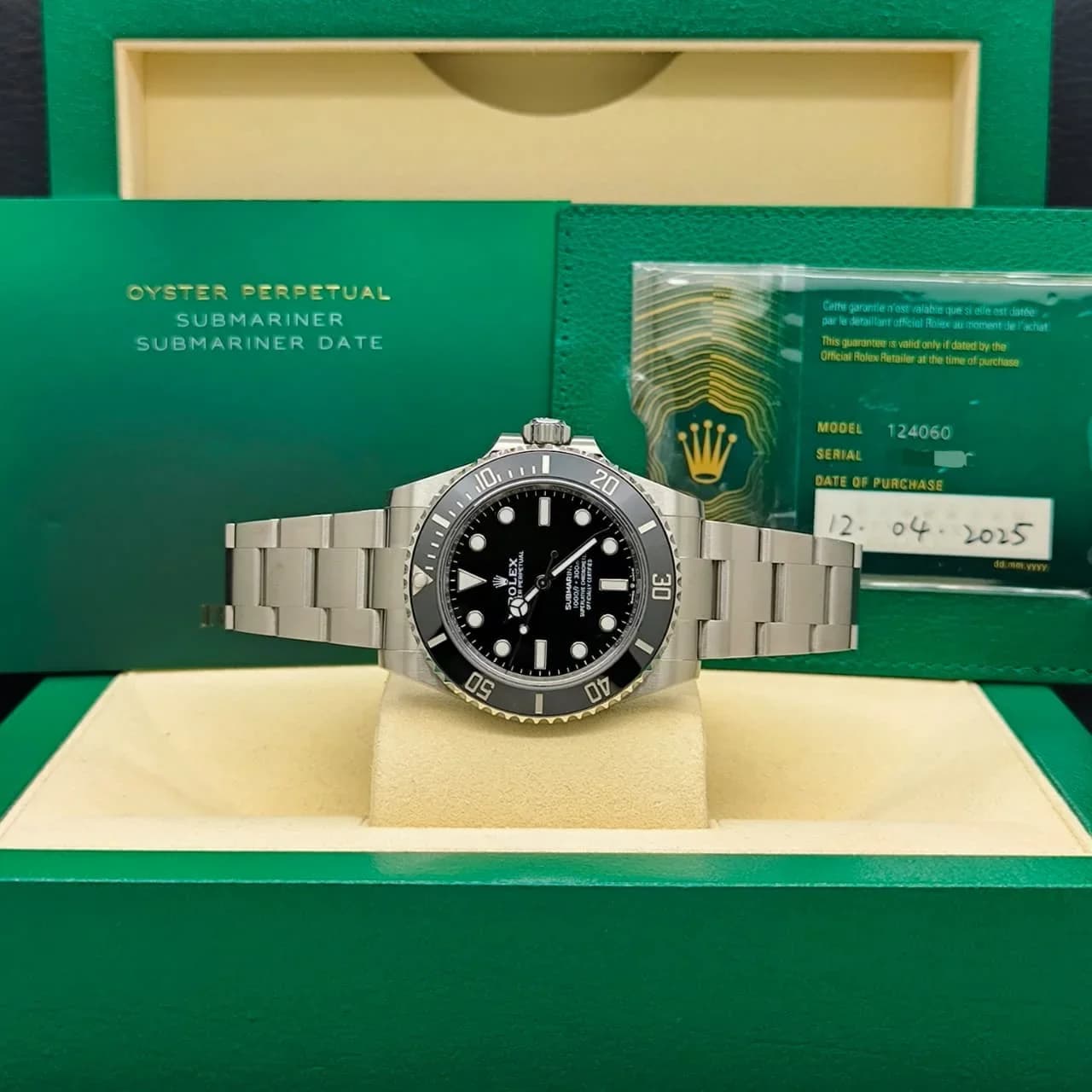 Thumb Submariner No-Date 41 / Stainless Steel / Black / Cerachrom