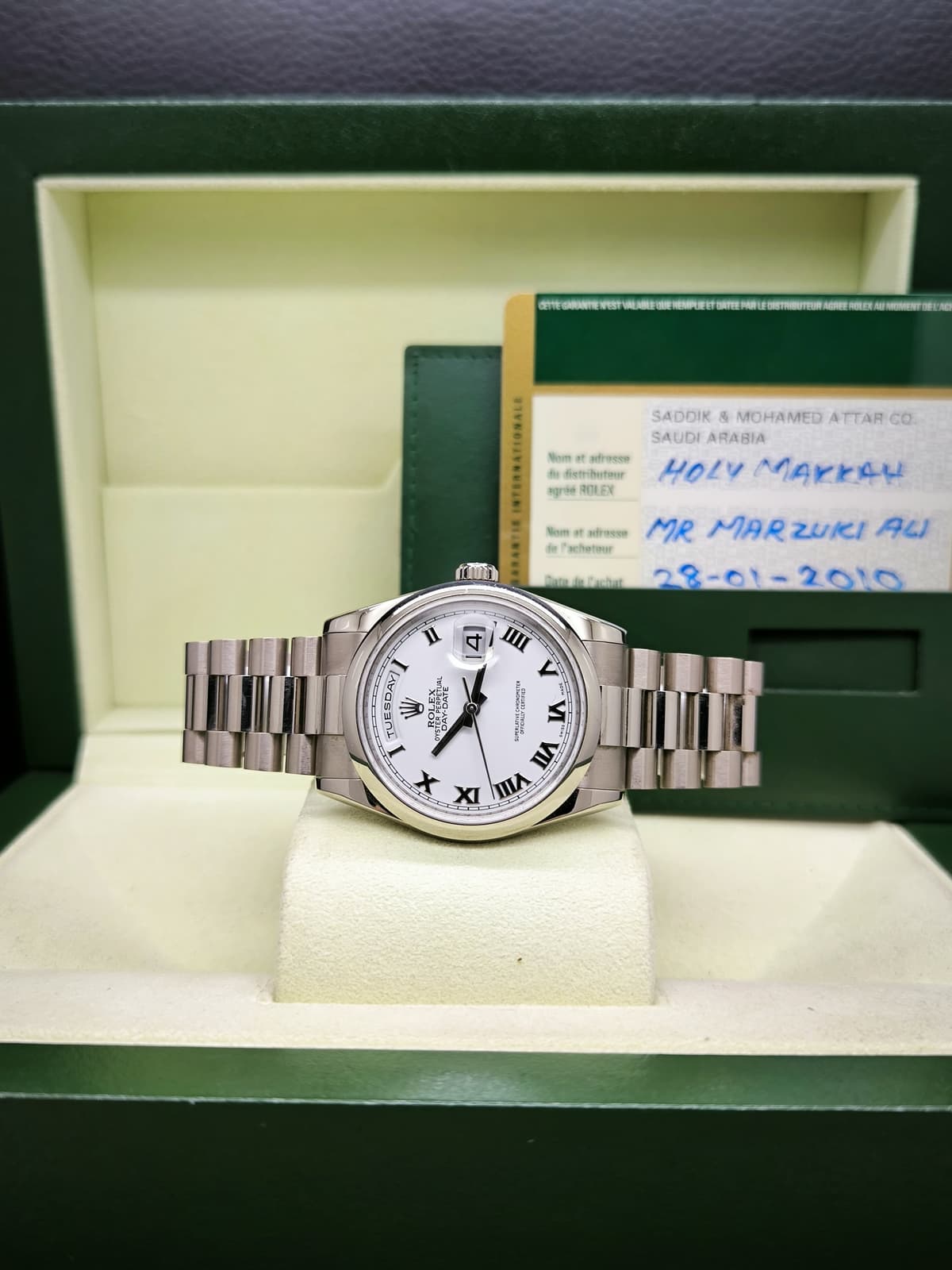 Thumb Day-Date 36 White Gold Fluted / Oyster / White Roman