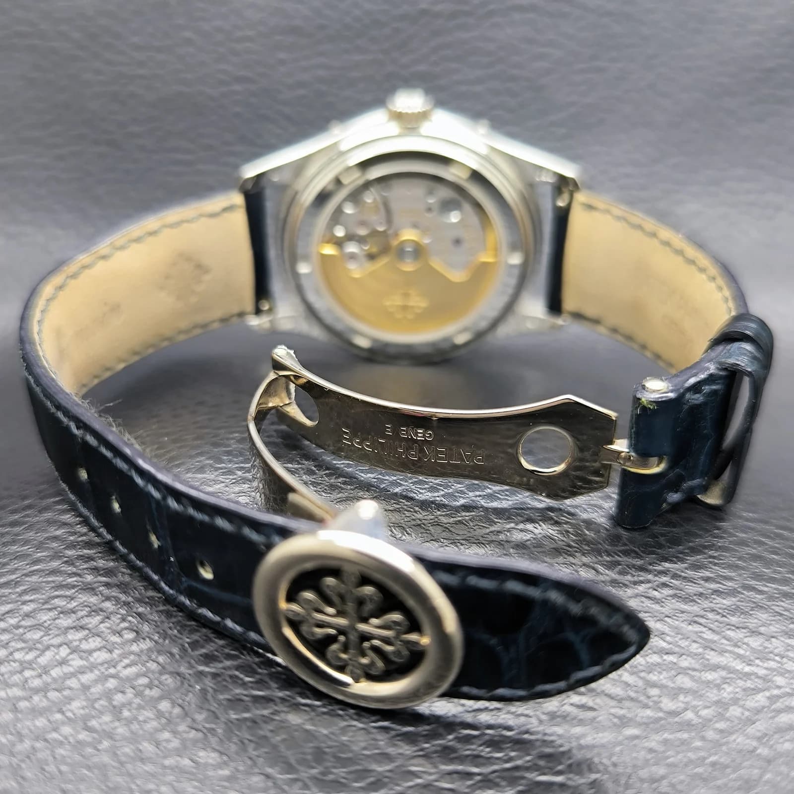 Thumb Annual Calendar 5147 White Gold / Navy Blue