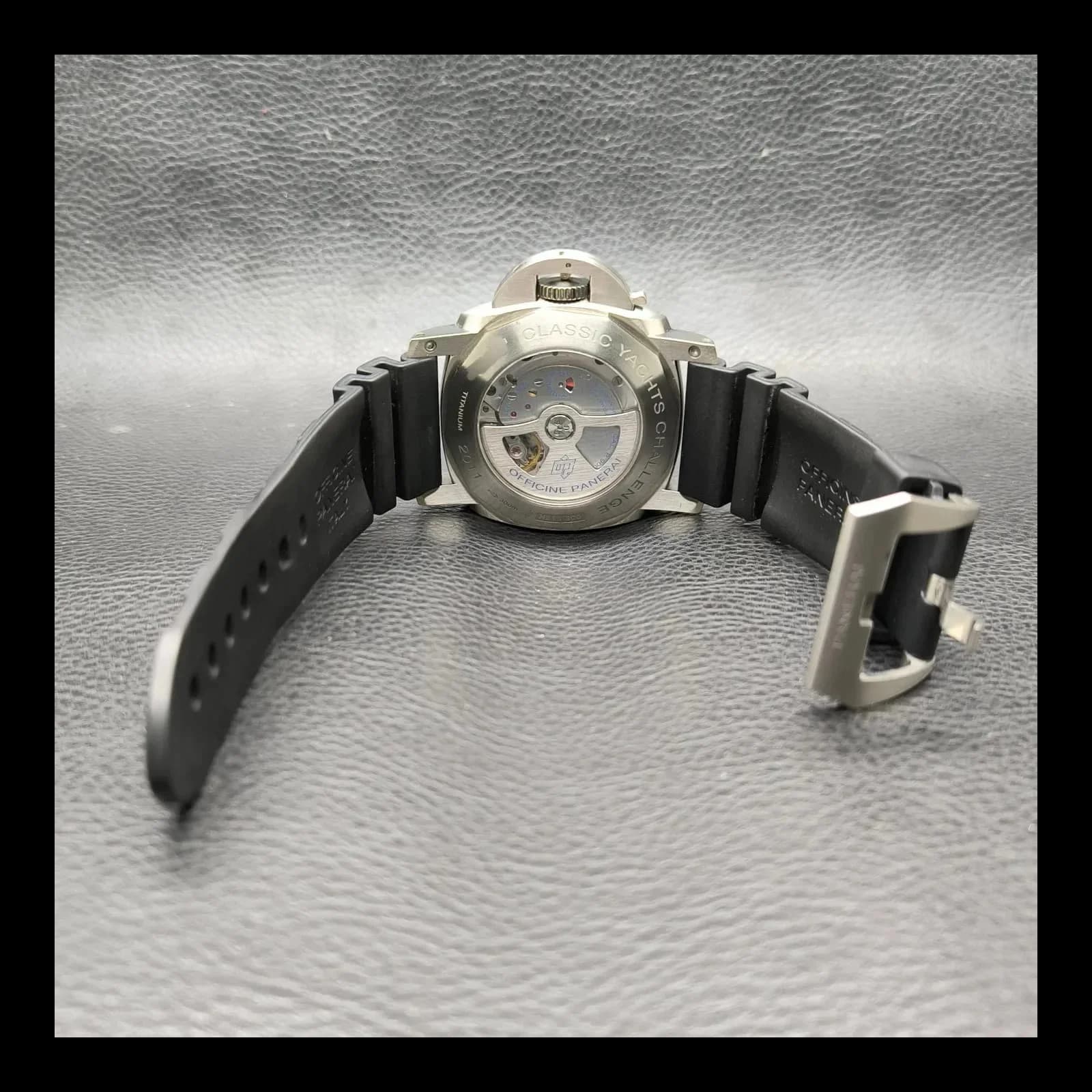 Thumb Luminor Submersible 1950 Regatta 3 Days GMT Automatic Titanio