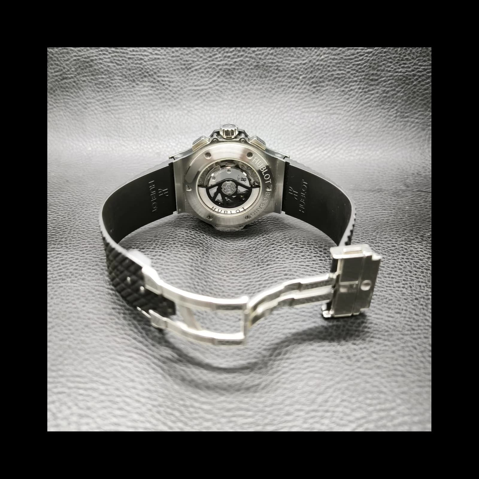 Thumb Big Bang Original 44 Stainless Steel / Black / Rubber