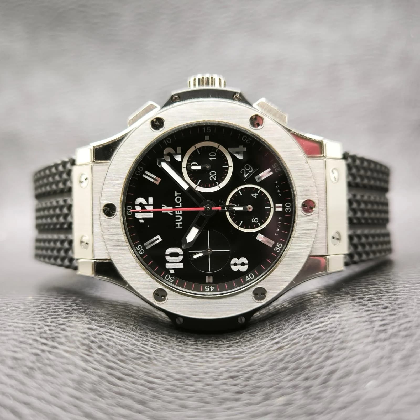 Thumb Big Bang Original 44 Stainless Steel / Black / Rubber