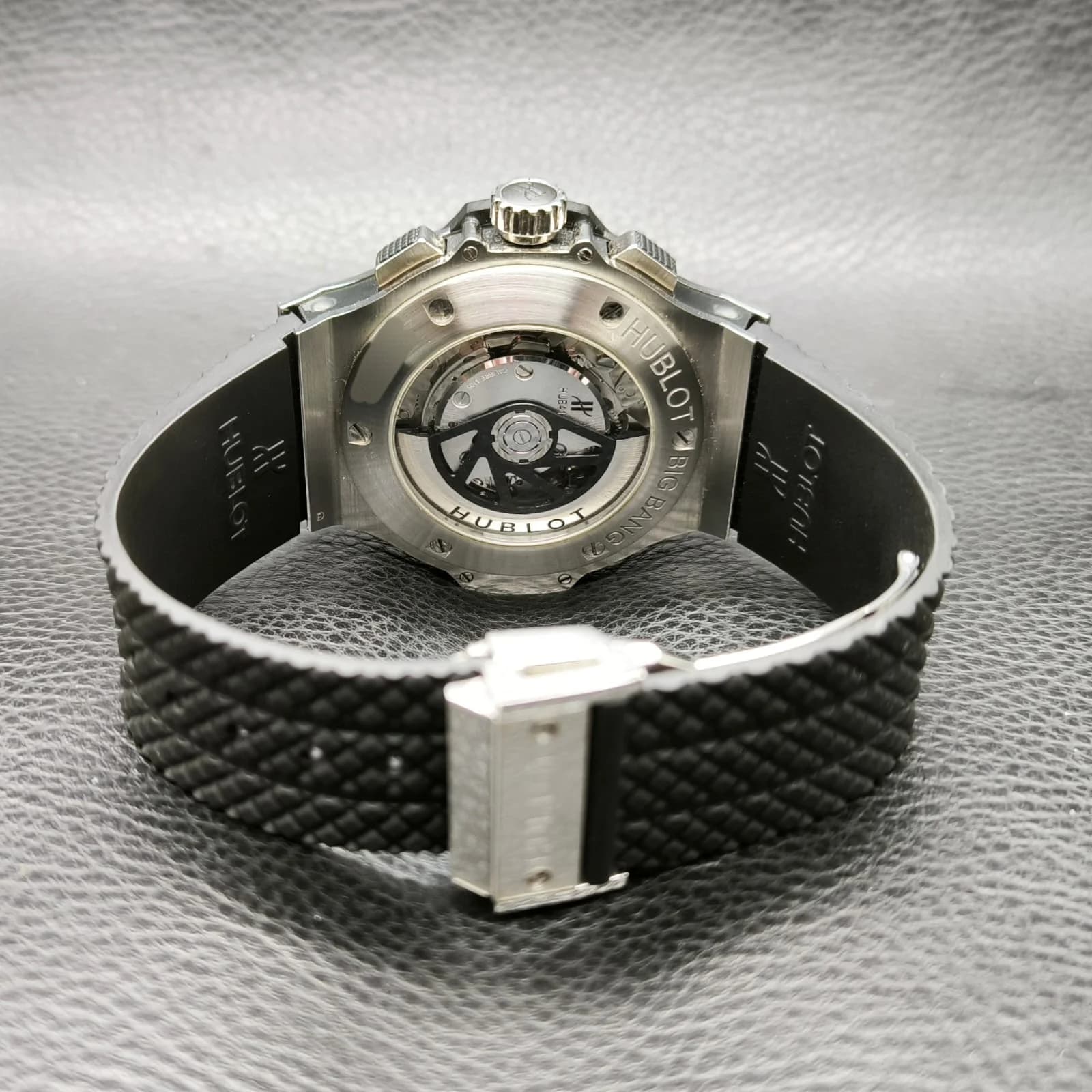 Thumb Big Bang Original 44 Stainless Steel / Black / Rubber