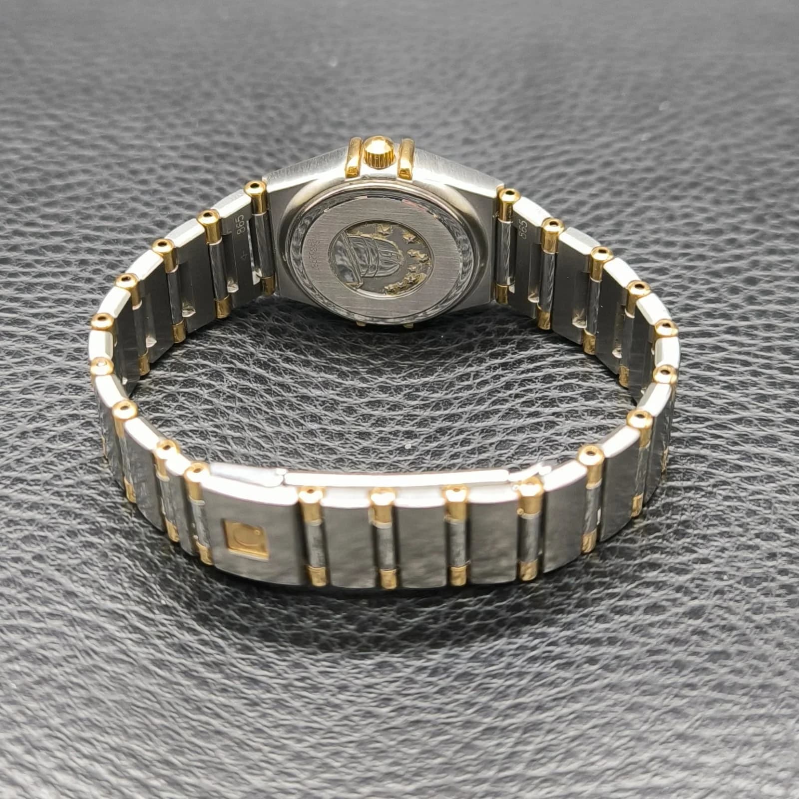 Thumb Constellation Quartz 22.5 Stainless Steel / Yellow Gold / Silver