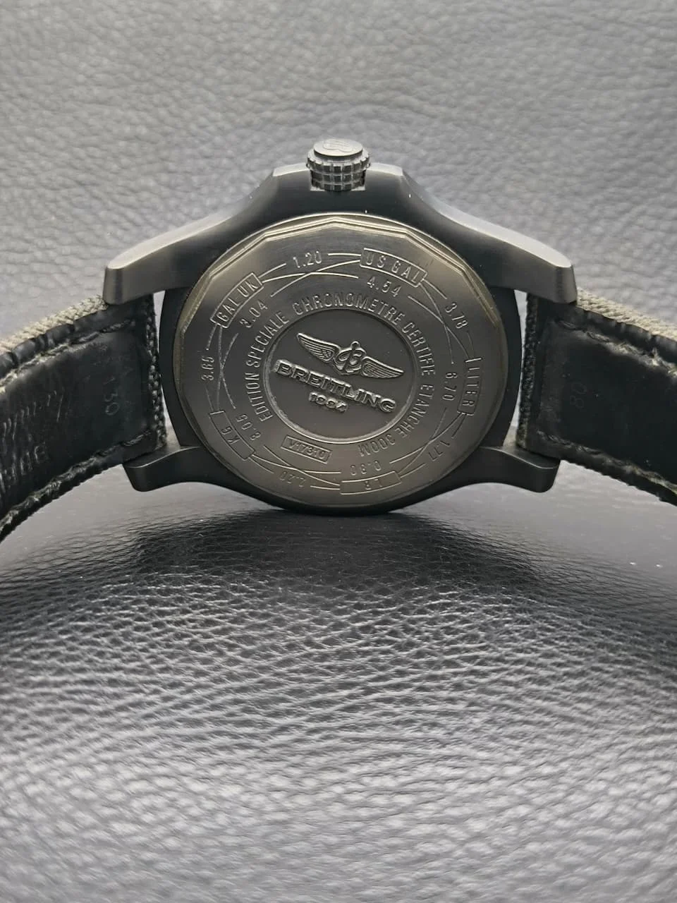 Thumb Avenger Blackbird 48 Black Titanium / Volcano Black / Military / Pin