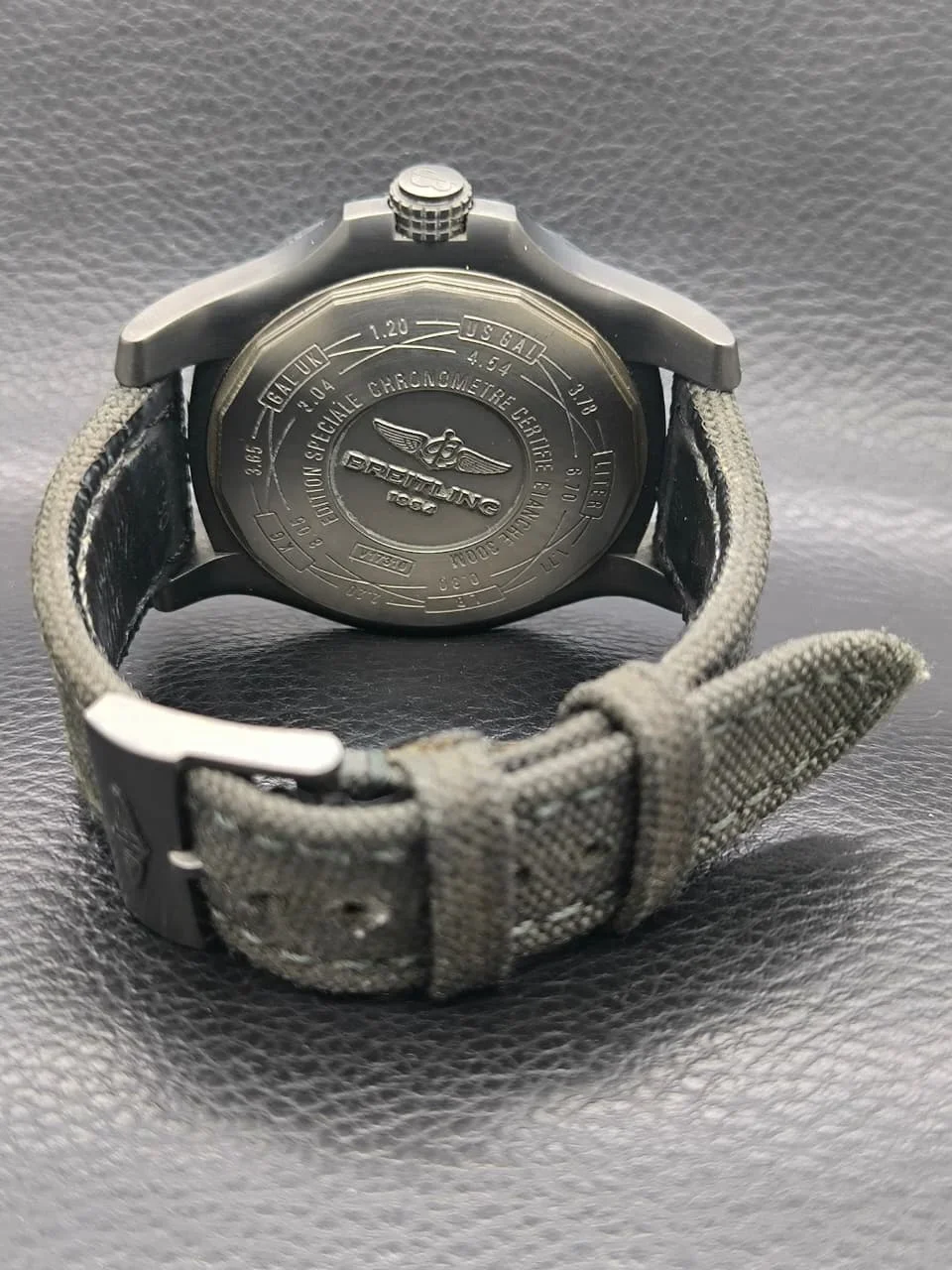 Thumb Avenger Blackbird 48 Black Titanium / Volcano Black / Military / Pin