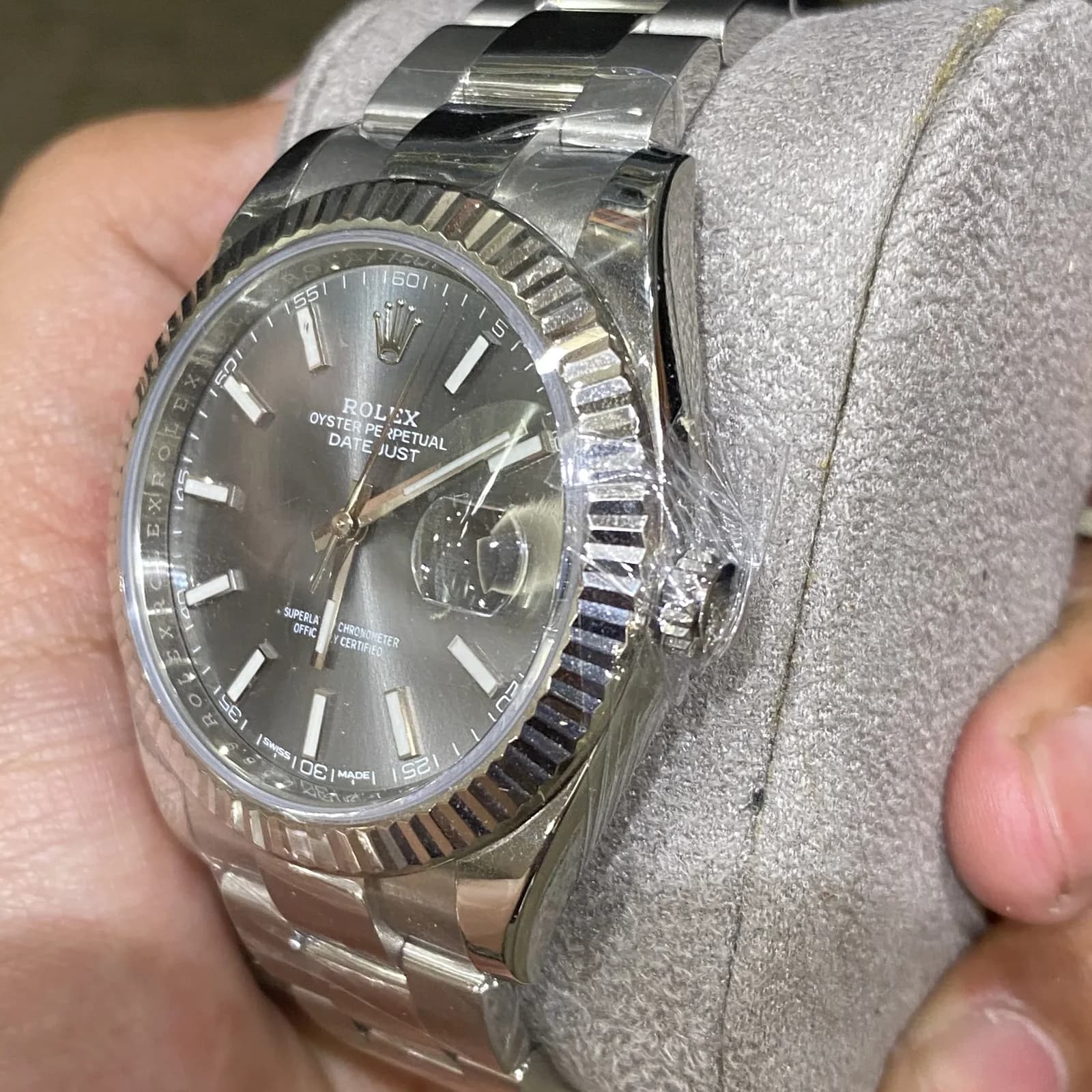 Thumb Datejust 41 Stainless Steel Fluted / Oyster / Dark Rhodium
